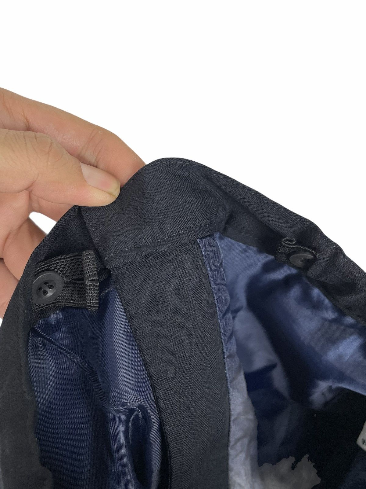 Celine CELINE Archive Shorts | Triomphe Hem - Japan Minimalist Size US 26 / EU 42 - 5 Thumbnail