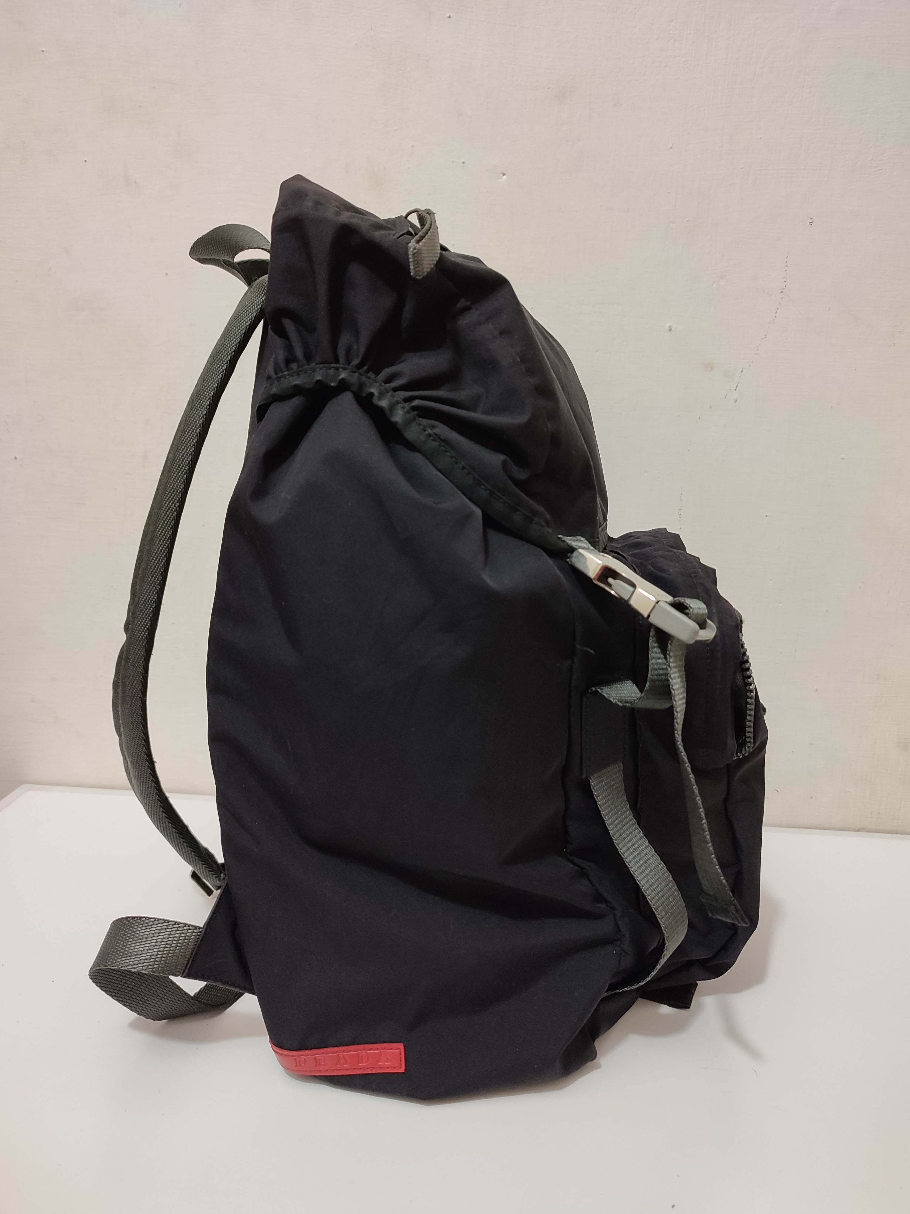 サイズ00s vintage archive prada sport backpack