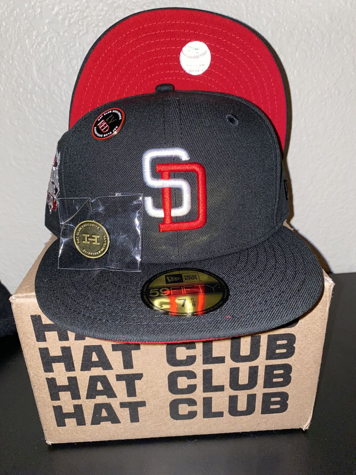 San Diego Padres, Hat Club Exclusive Script logo, #FOTD : r/neweracaps