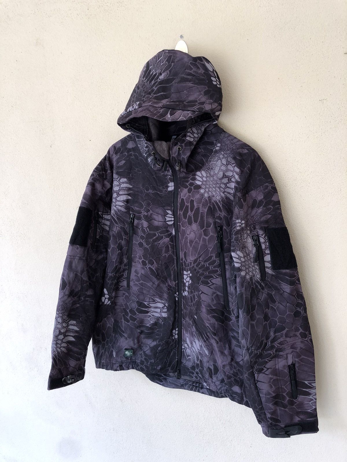 Japanese Brand 🔥RARE DINOSOUR SKIN HOODIES JACKET Size US XL / EU 56 / 4 - 4 Thumbnail
