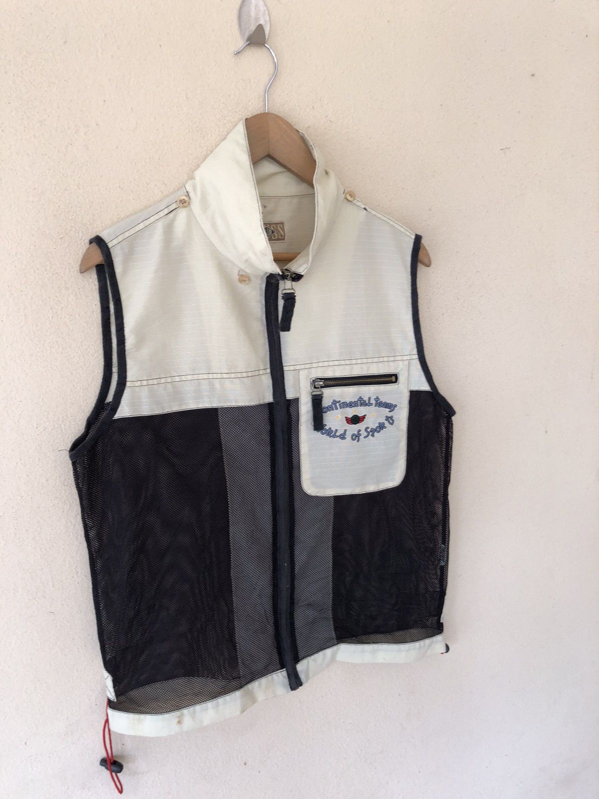 Japanese Brand 🔥continental teams world of sport vest Size US M / EU 48-50 / 2 - 3 Thumbnail