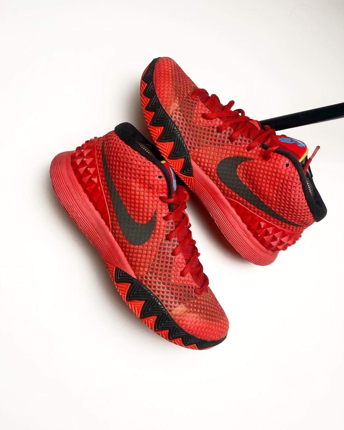 Nike Kyrie Irving 1 Deceptive Red 2015 Rare Reflective