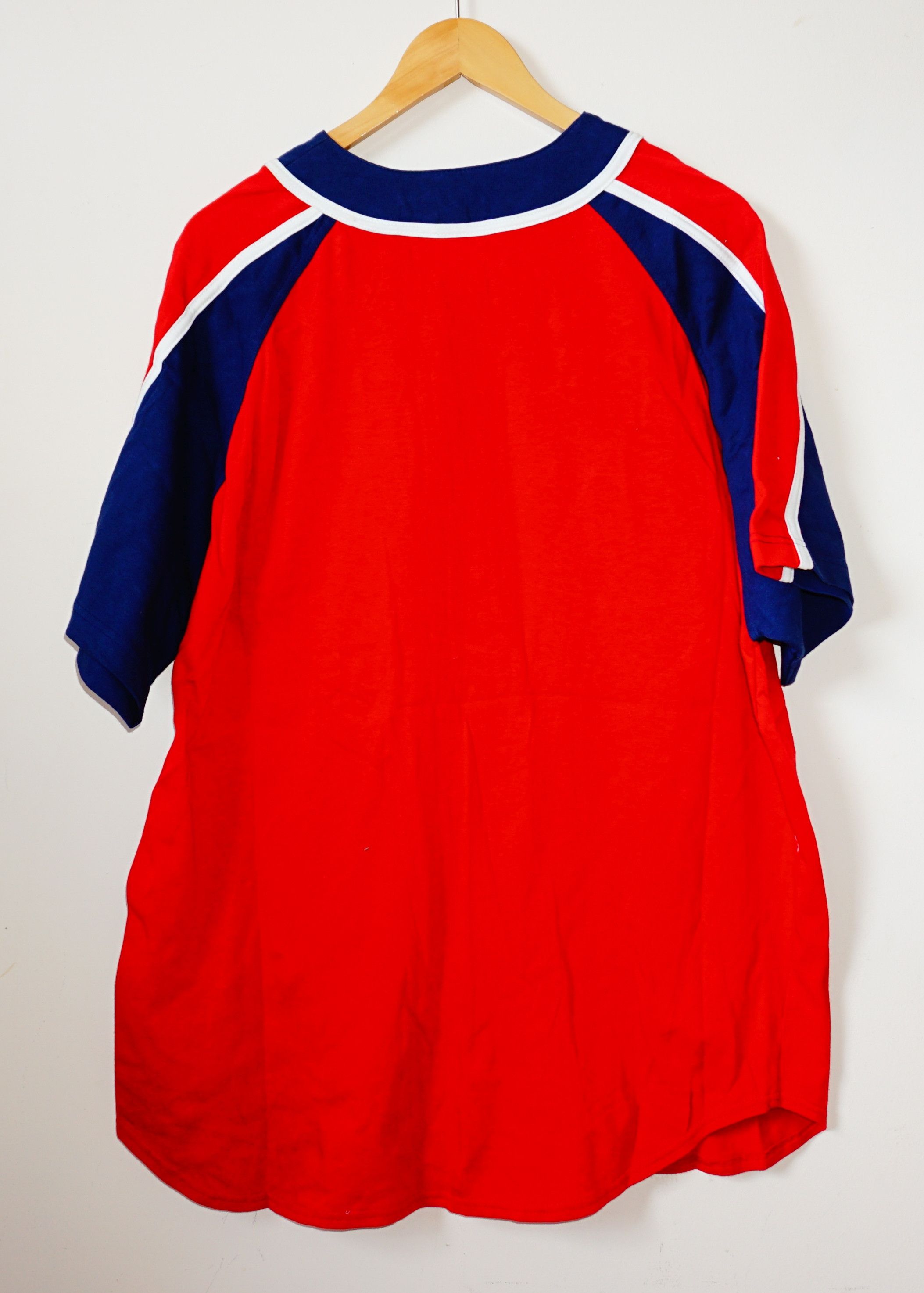 Disney Winnie Pooh vintage Baseball Shirt Jersey Size US L / EU 52-54 / 3 - 2 Thumbnail