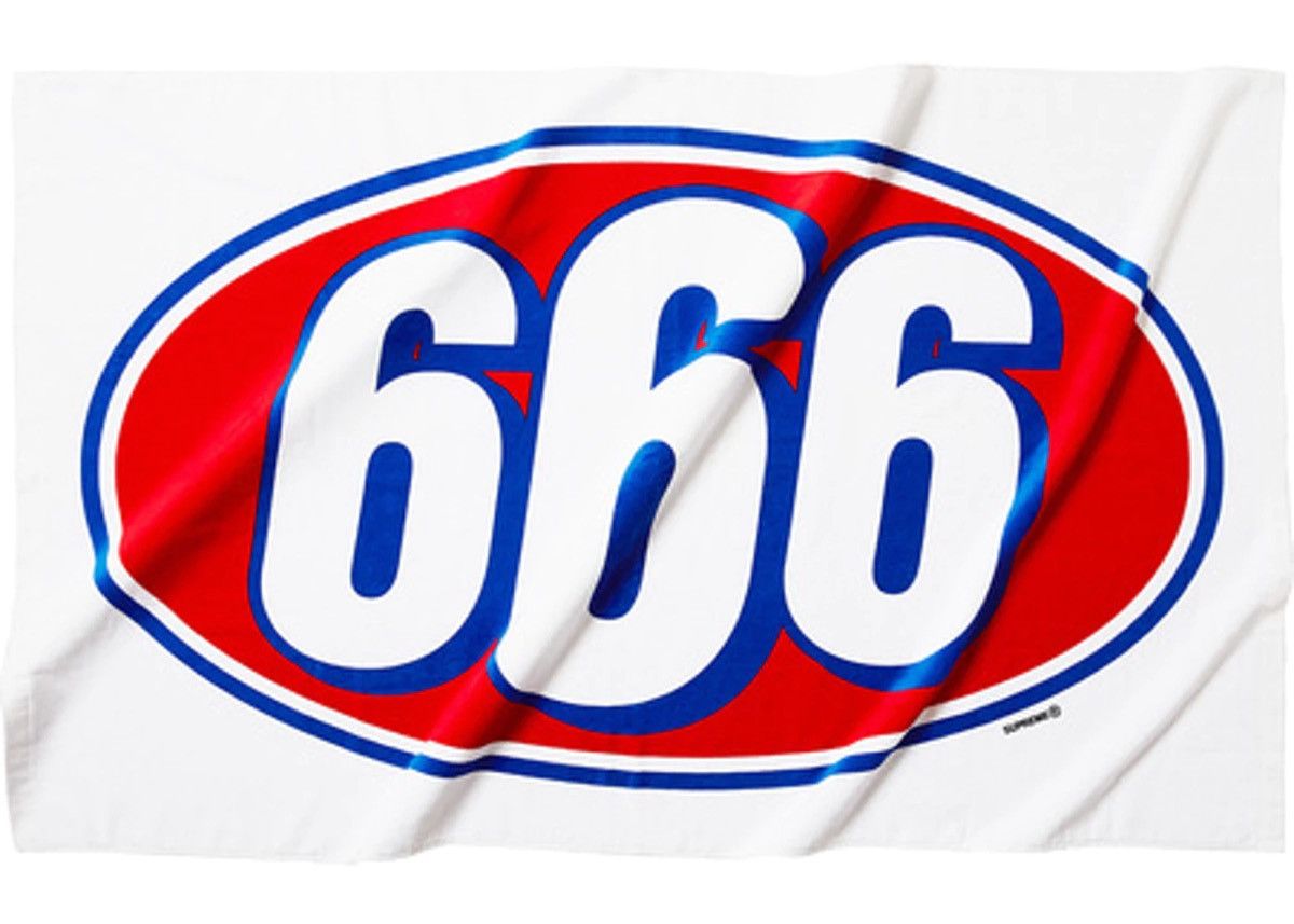 Supreme Beach Towel | Grailed