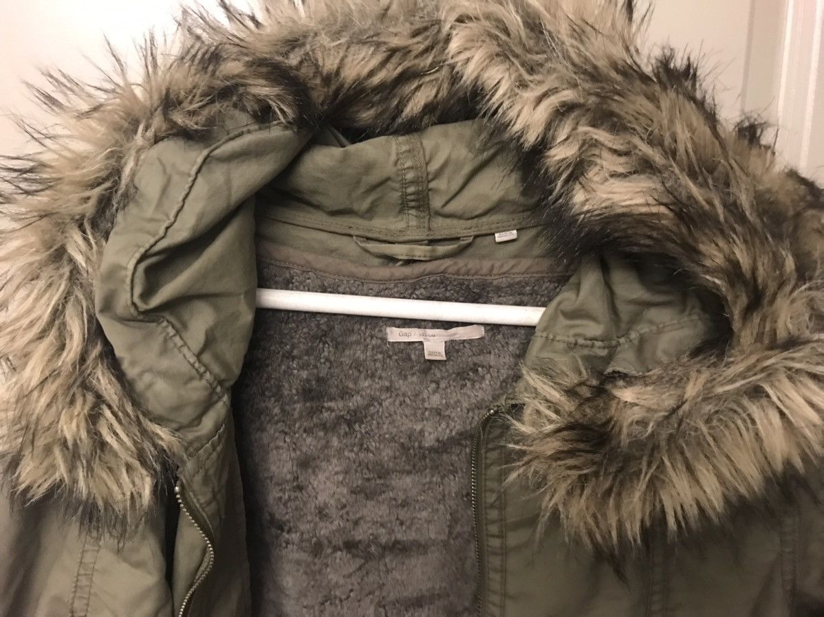 Gap Gap Fur Lined Parka Oversized Army Green With Hood Size M / US 6-8 / IT 42-44 - 4 Thumbnail