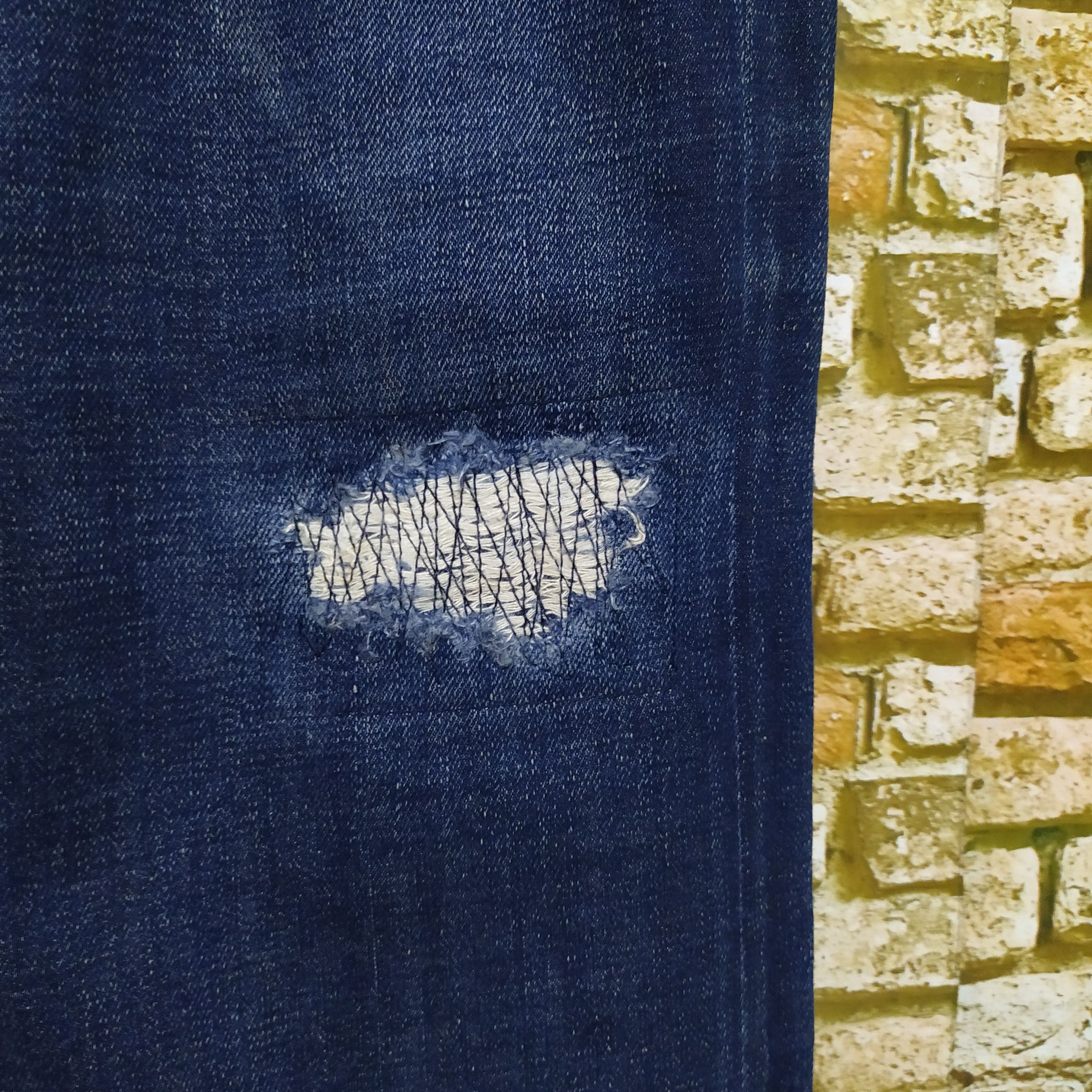 Neighborhood 2002 NEIGHBORHOOD NBHD DISTRESSED DENIM (D19) Size US 36 / EU 52 - 6 Thumbnail