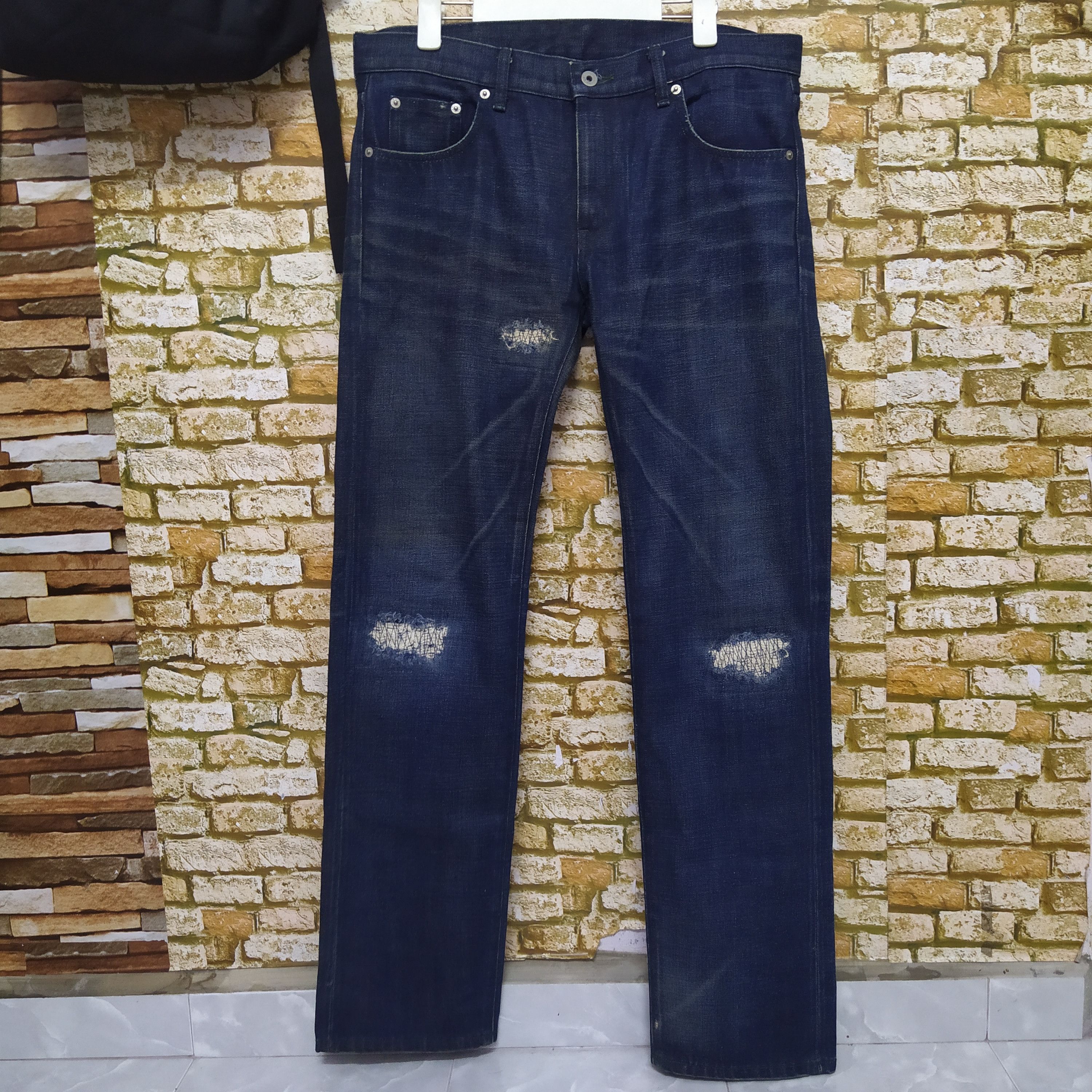 Neighborhood 2002 NEIGHBORHOOD NBHD DISTRESSED DENIM (D19) Size US 36 / EU 52 - 5 Thumbnail