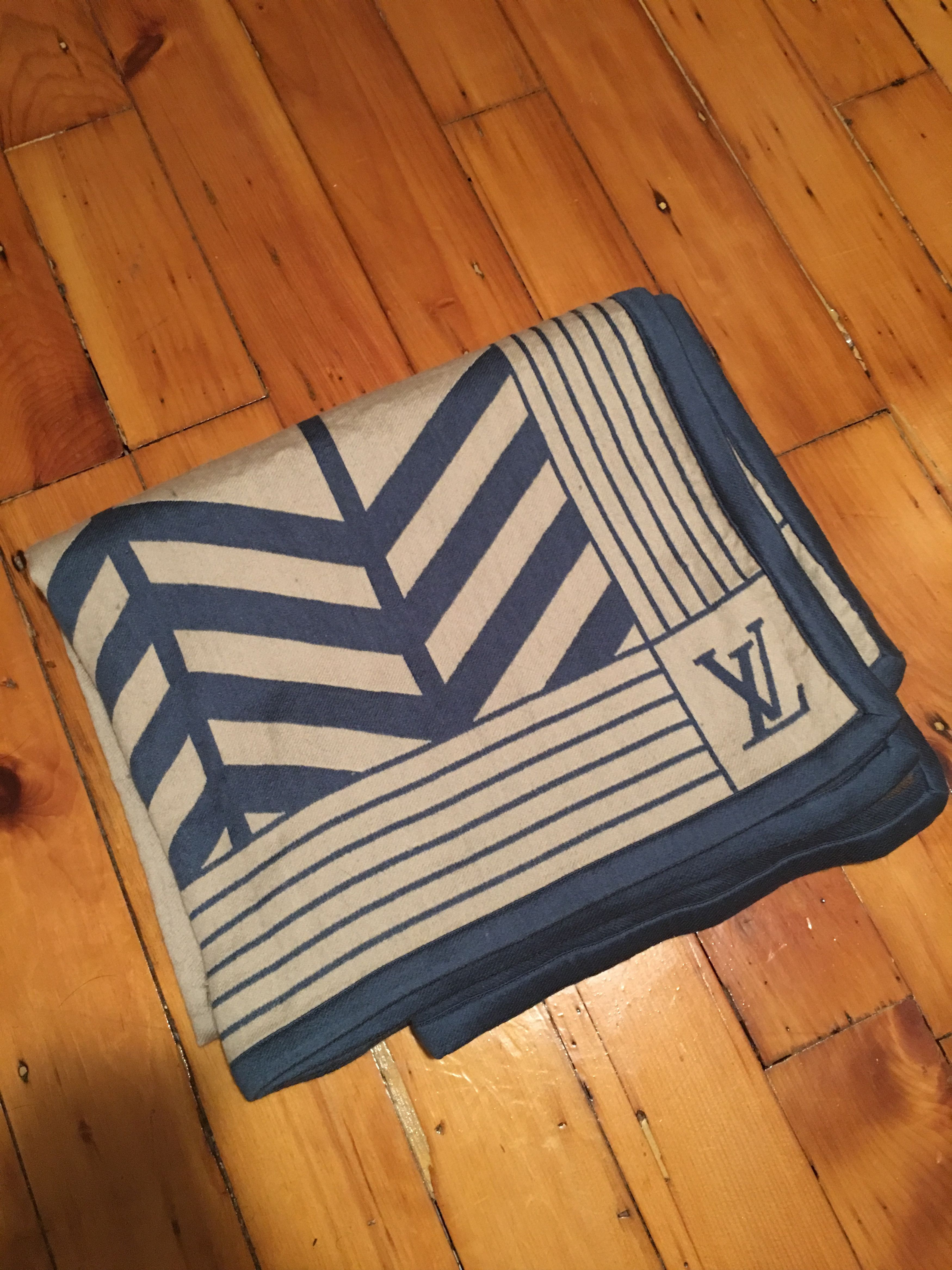 Louis Vuitton Louis Vuitton Karakoram Blanket Grailed