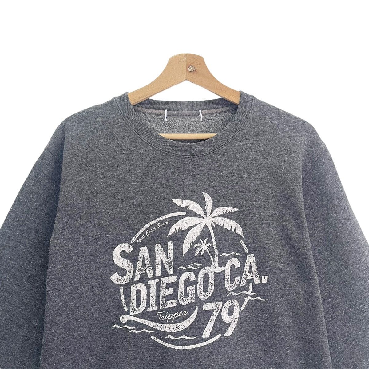 Alice San Diego San Diego California Crewneck Sweatshirt Size M Size US M / EU 48-50 / 2 - 4 Thumbnail