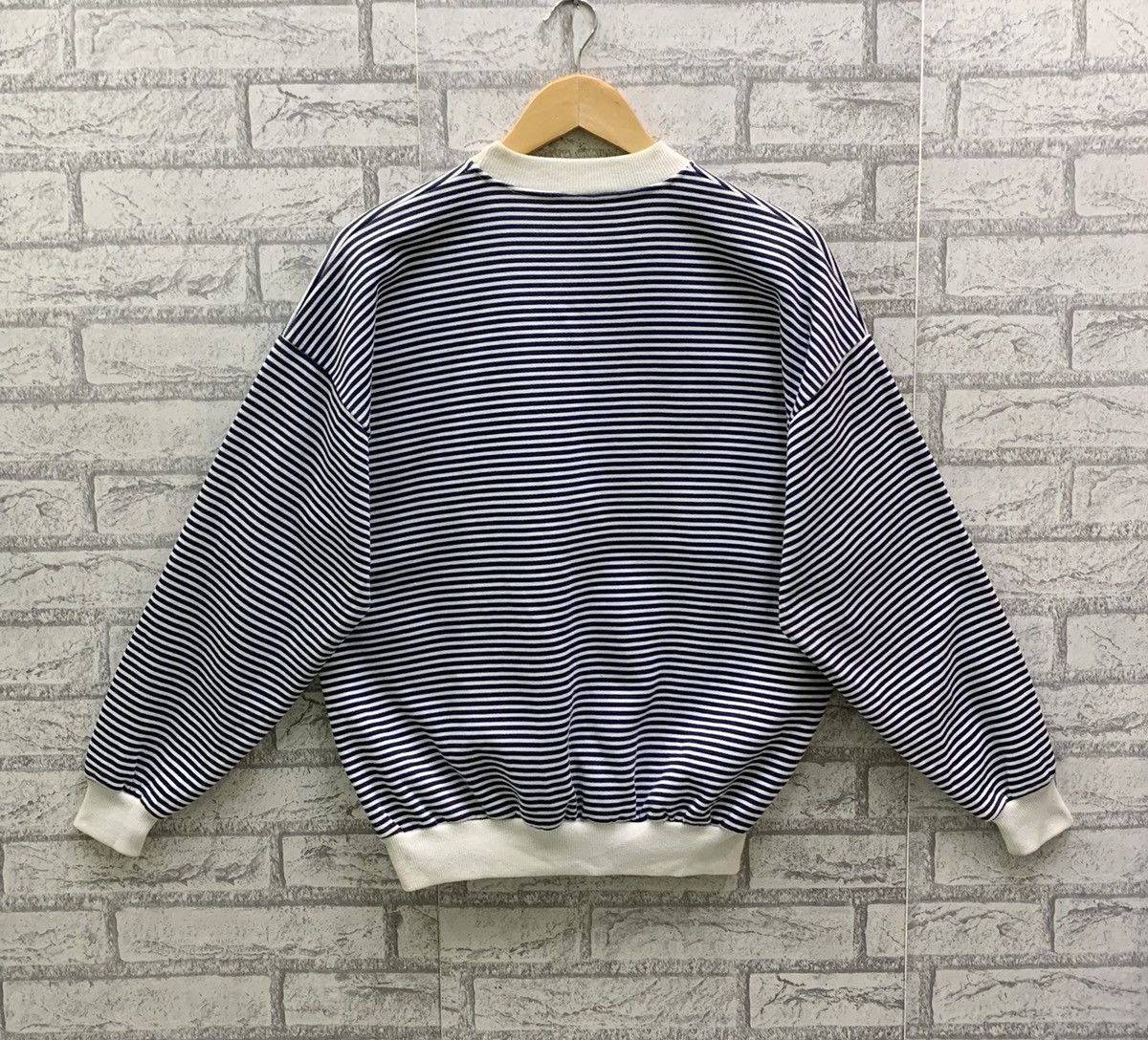 Vintage Vintage 90s Cairns Australia Striped Sweatshirts Size US S / EU 44-46 / 1 - 2 Thumbnail