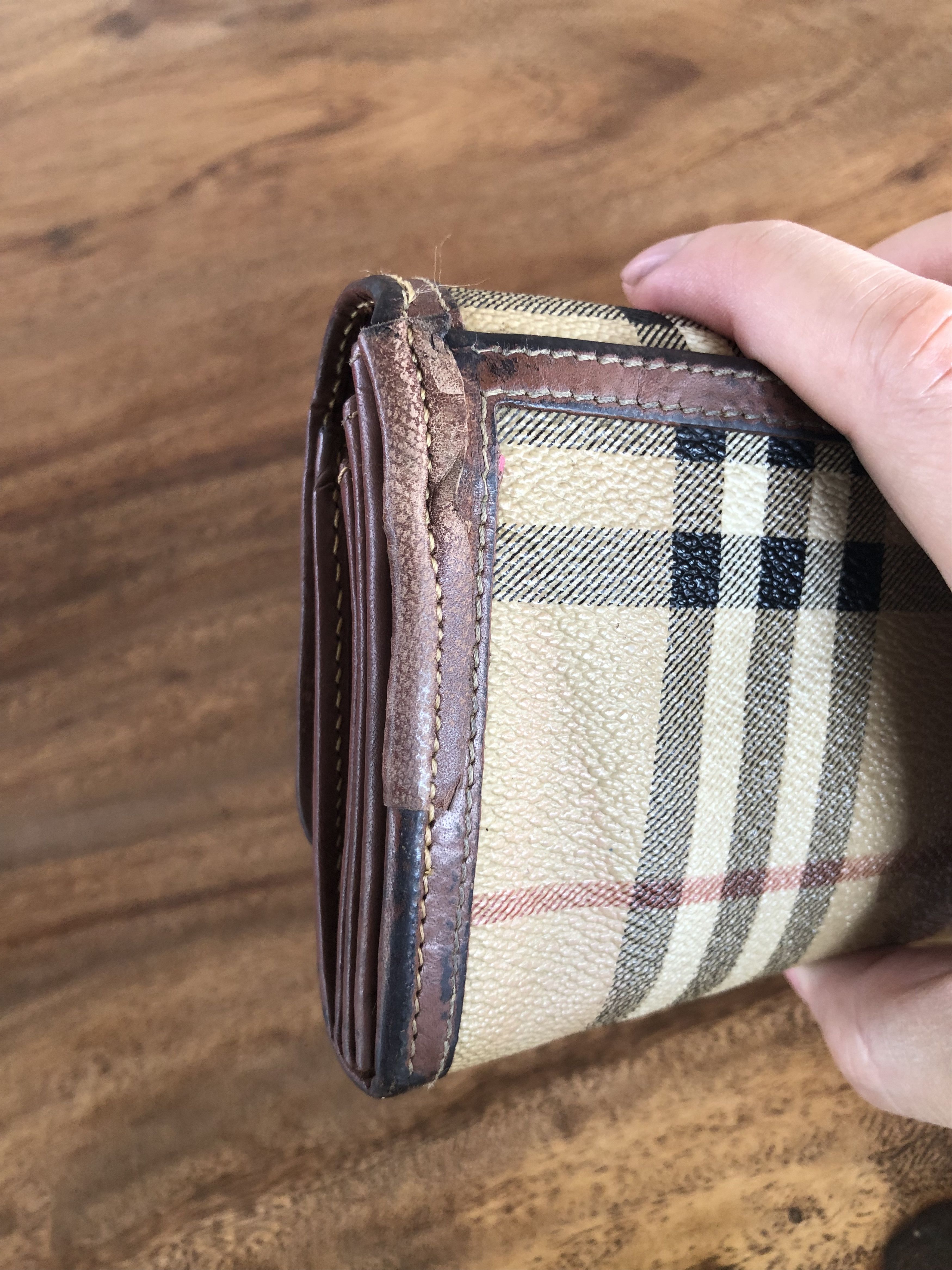 Burberry × Vintage VINTAGE BURBERRYS LEATHER LONG WALLET DISTRESSED Size ONE SIZE - 7 Thumbnail