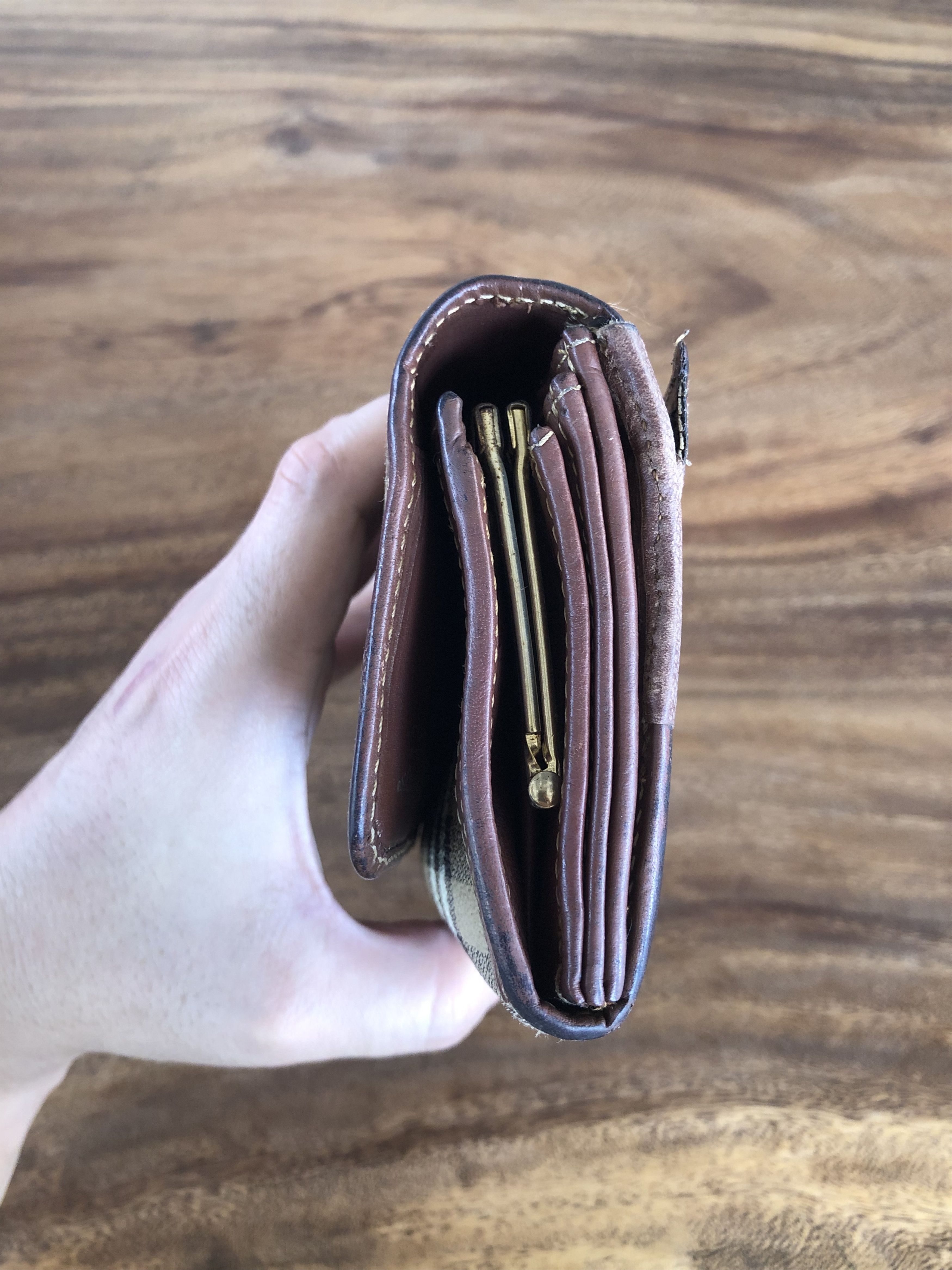 Burberry × Vintage VINTAGE BURBERRYS LEATHER LONG WALLET DISTRESSED Size ONE SIZE - 4 Thumbnail