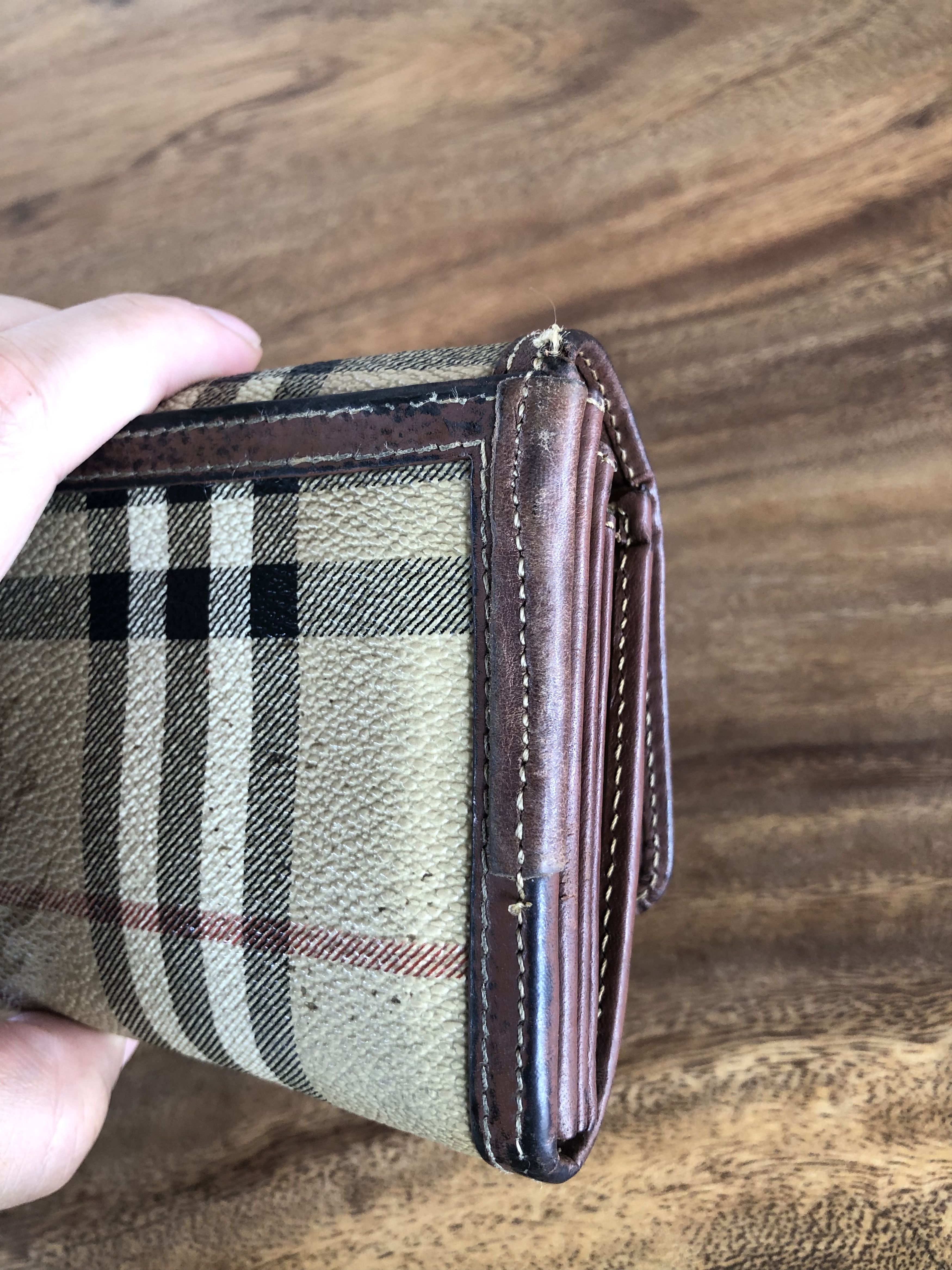 Burberry × Vintage VINTAGE BURBERRYS LEATHER LONG WALLET DISTRESSED Size ONE SIZE - 6 Thumbnail