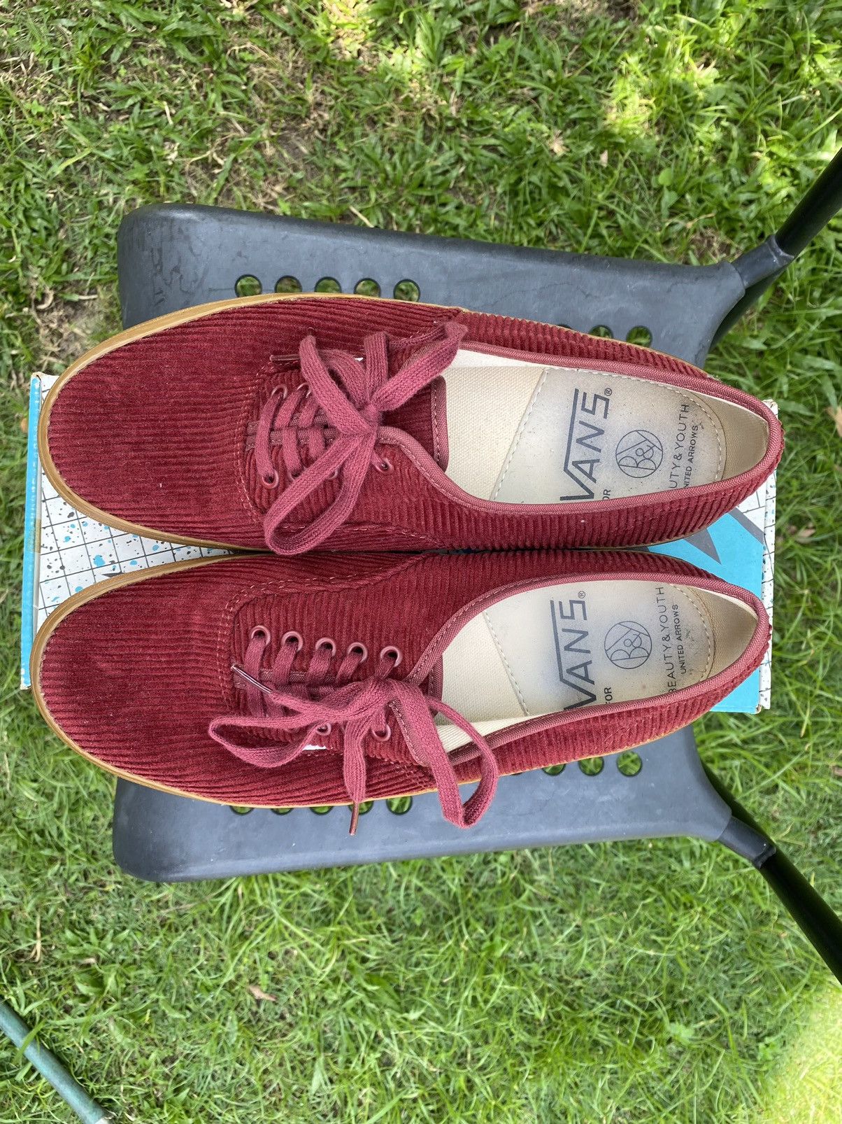 BEAUTY&YOUTH × Vans Authentic Wine Corduroy Size US 9 / EU 42 - 1 Thumbnail