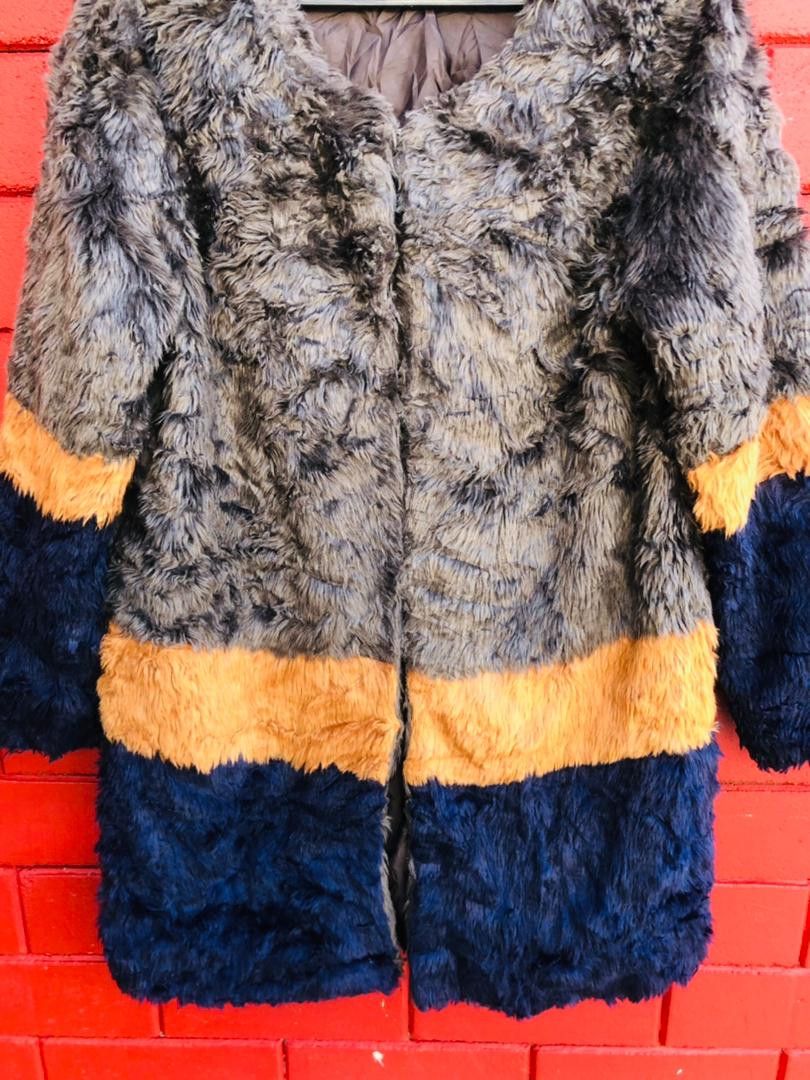 Japanese Brand Vintage Japanese Designer Fashion Style Sweater Jaket Size M / US 6-8 / IT 42-44 - 4 Thumbnail