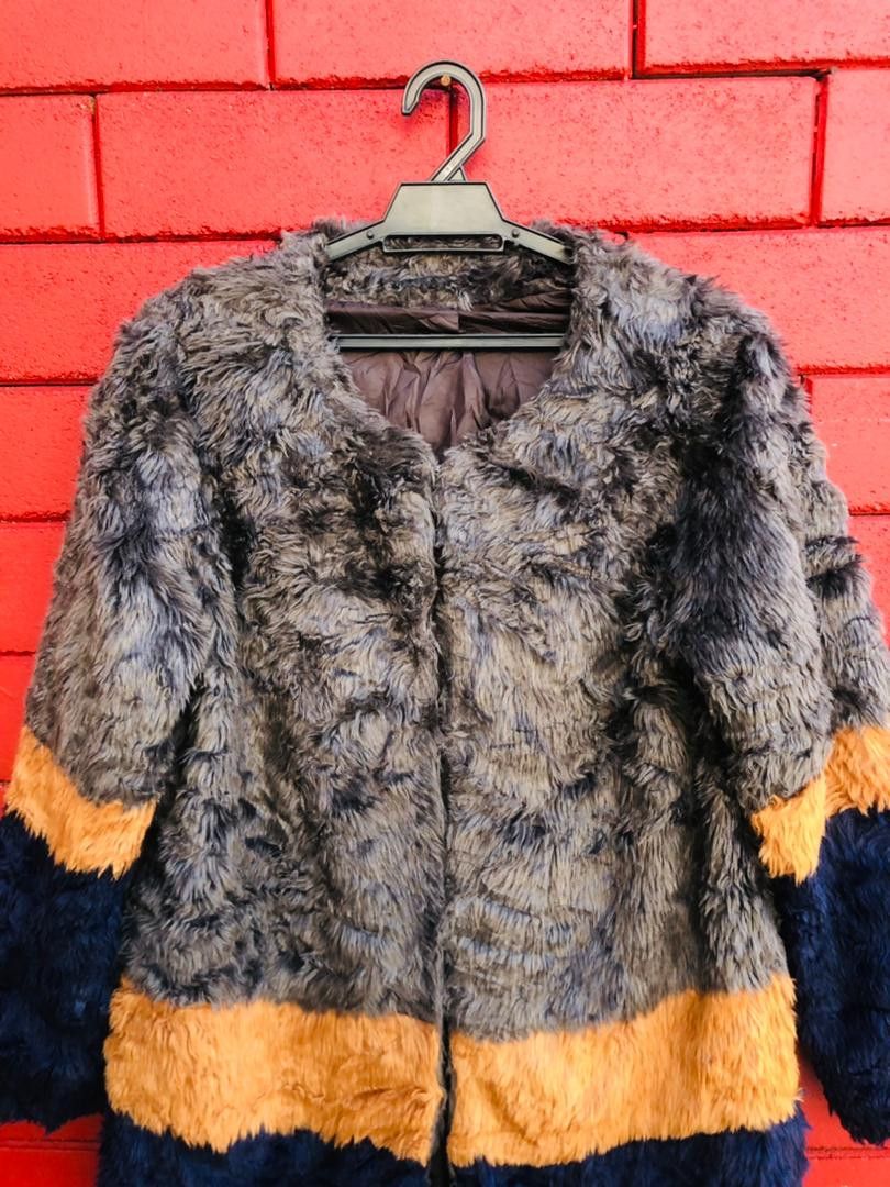 Japanese Brand Vintage Japanese Designer Fashion Style Sweater Jaket Size M / US 6-8 / IT 42-44 - 3 Thumbnail