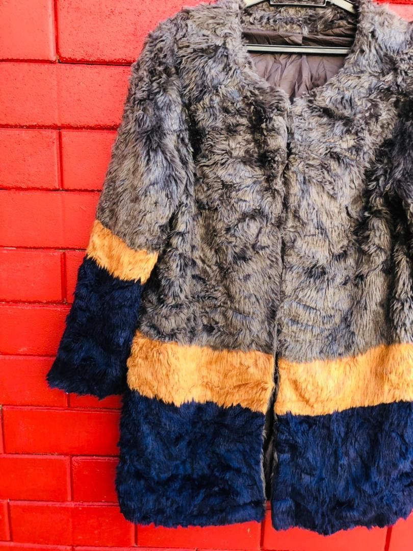 Japanese Brand Vintage Japanese Designer Fashion Style Sweater Jaket Size M / US 6-8 / IT 42-44 - 5 Thumbnail
