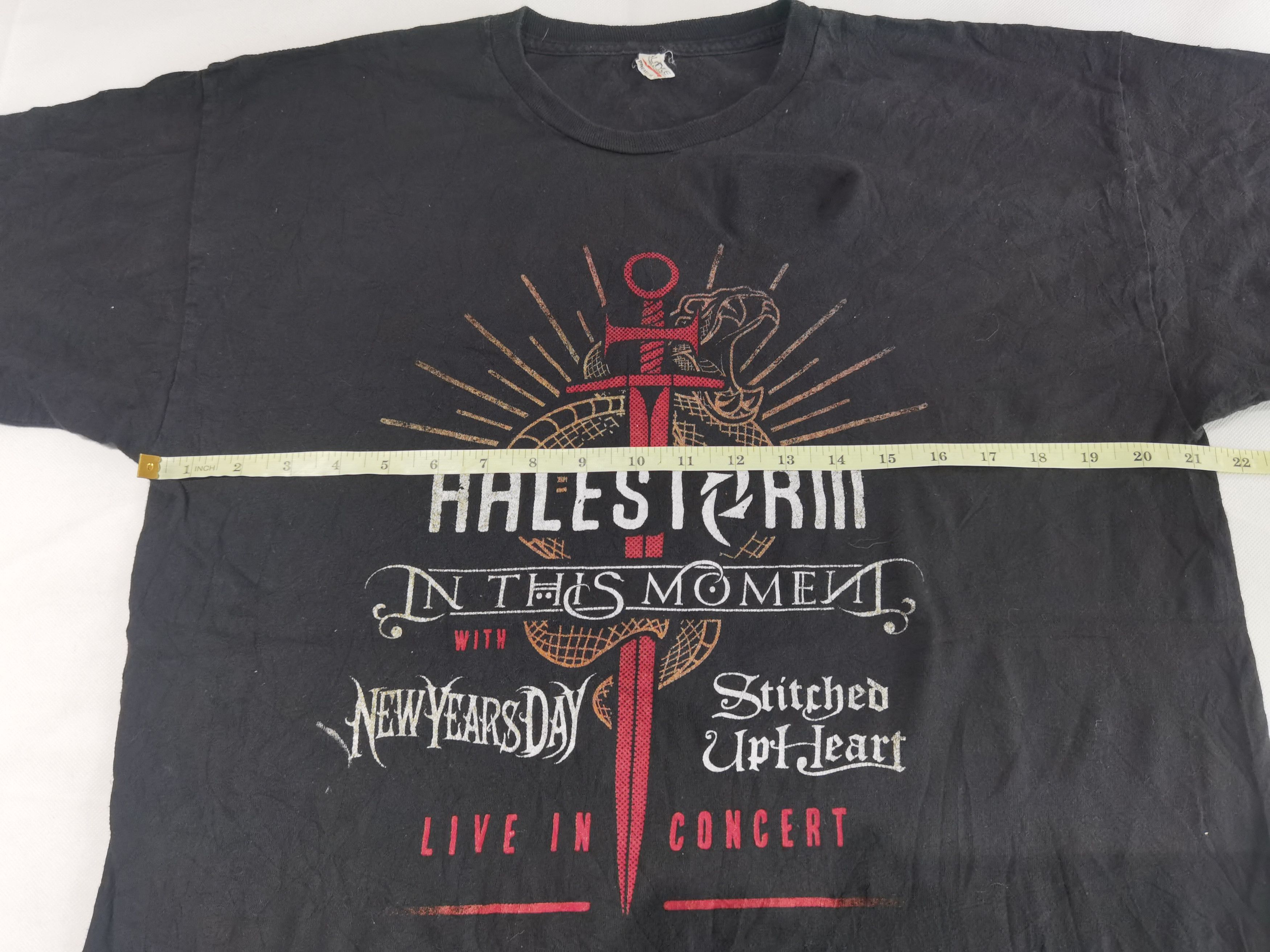 Band Tees Halestorm In This Moment Tour 2018 Size US L / EU 52-54 / 3 - 9 Thumbnail