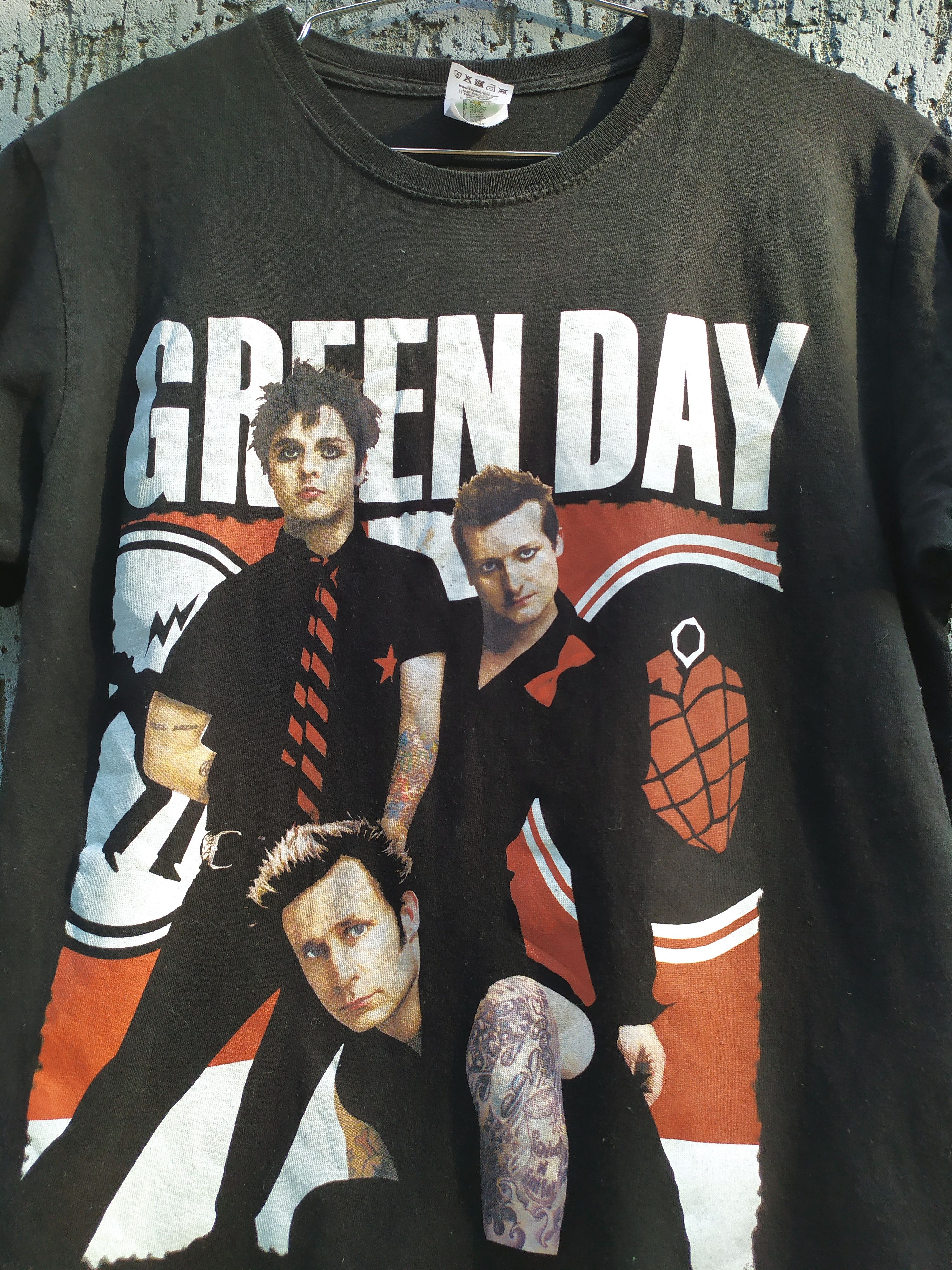 Band Tees Green Day double side t shirt Size US S / EU 44-46 / 1 - 1 Thumbnail
