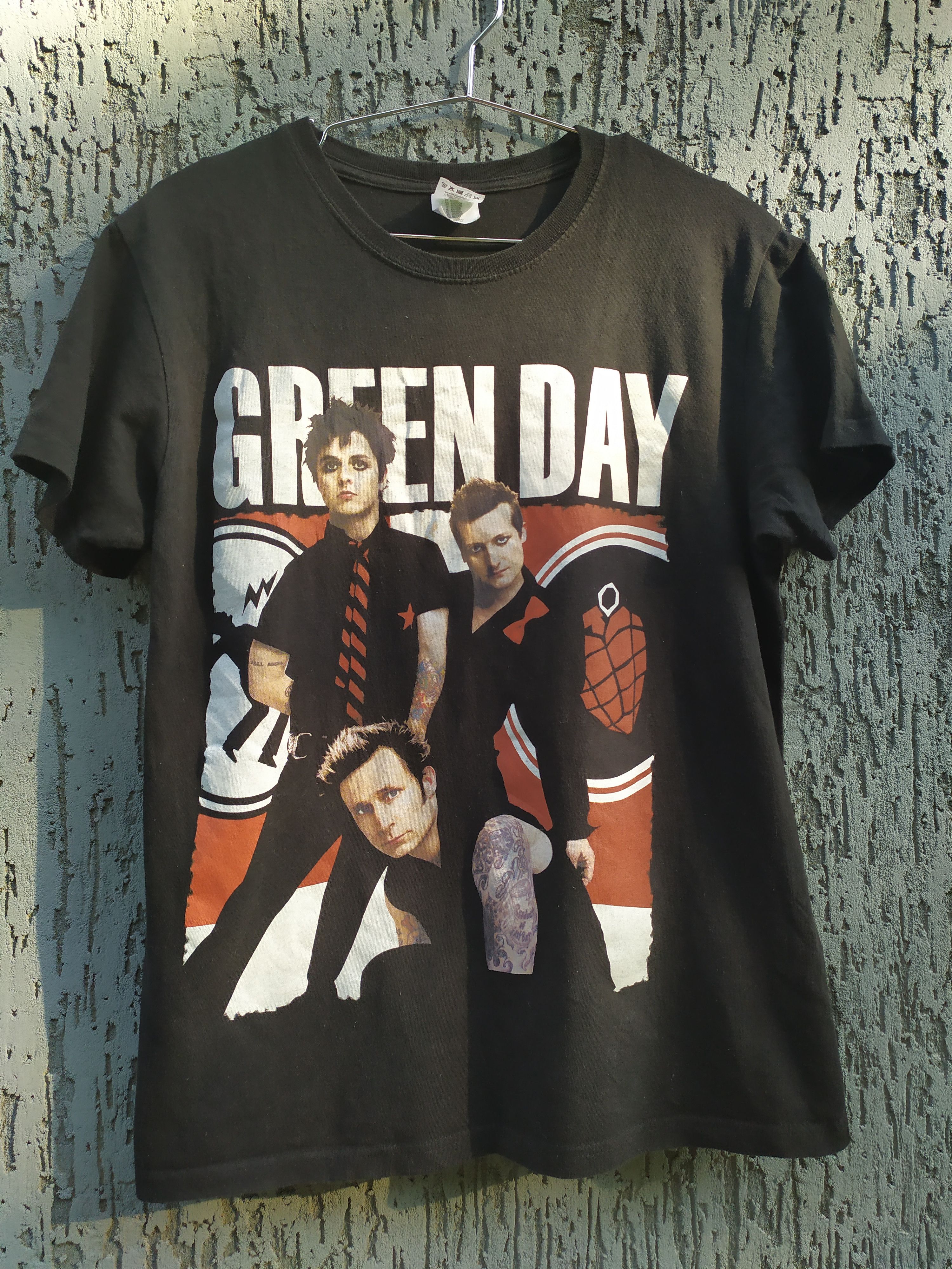 Band Tees Green Day double side t shirt Size US S / EU 44-46 / 1 - 2 Thumbnail