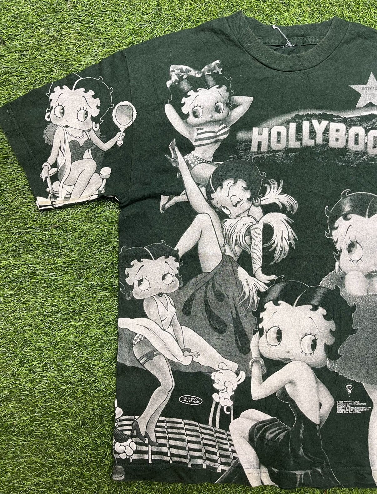 Cartoon Network × Vintage VINTAGE BETTY BOOP HOLYWOOD 1998 ALL OVER PRINT MOVIE TEES Size US L / EU 52-54 / 3 - 4 Thumbnail