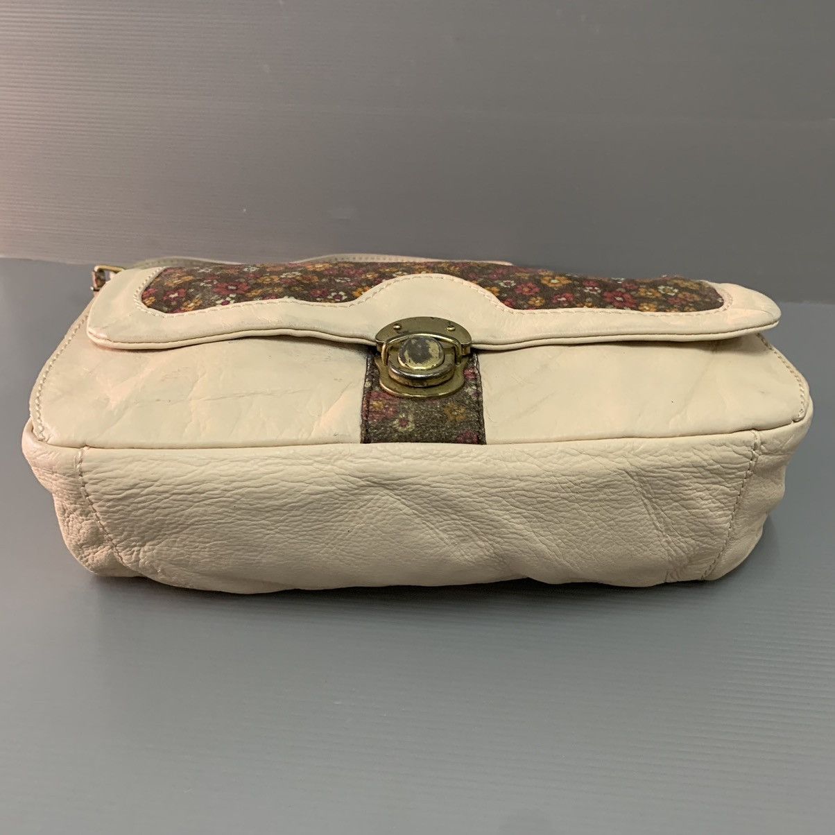 Issey Miyake TSUMORI CHISATO LEATHER SLINGBAG Size ONE SIZE - 5 Thumbnail