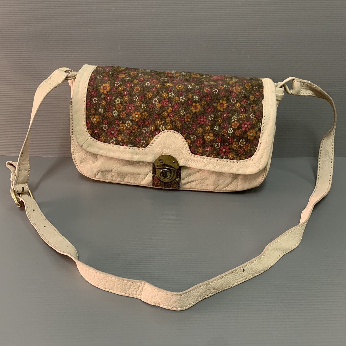 Issey Miyake TSUMORI CHISATO LEATHER SLINGBAG Size ONE SIZE - 2 Thumbnail