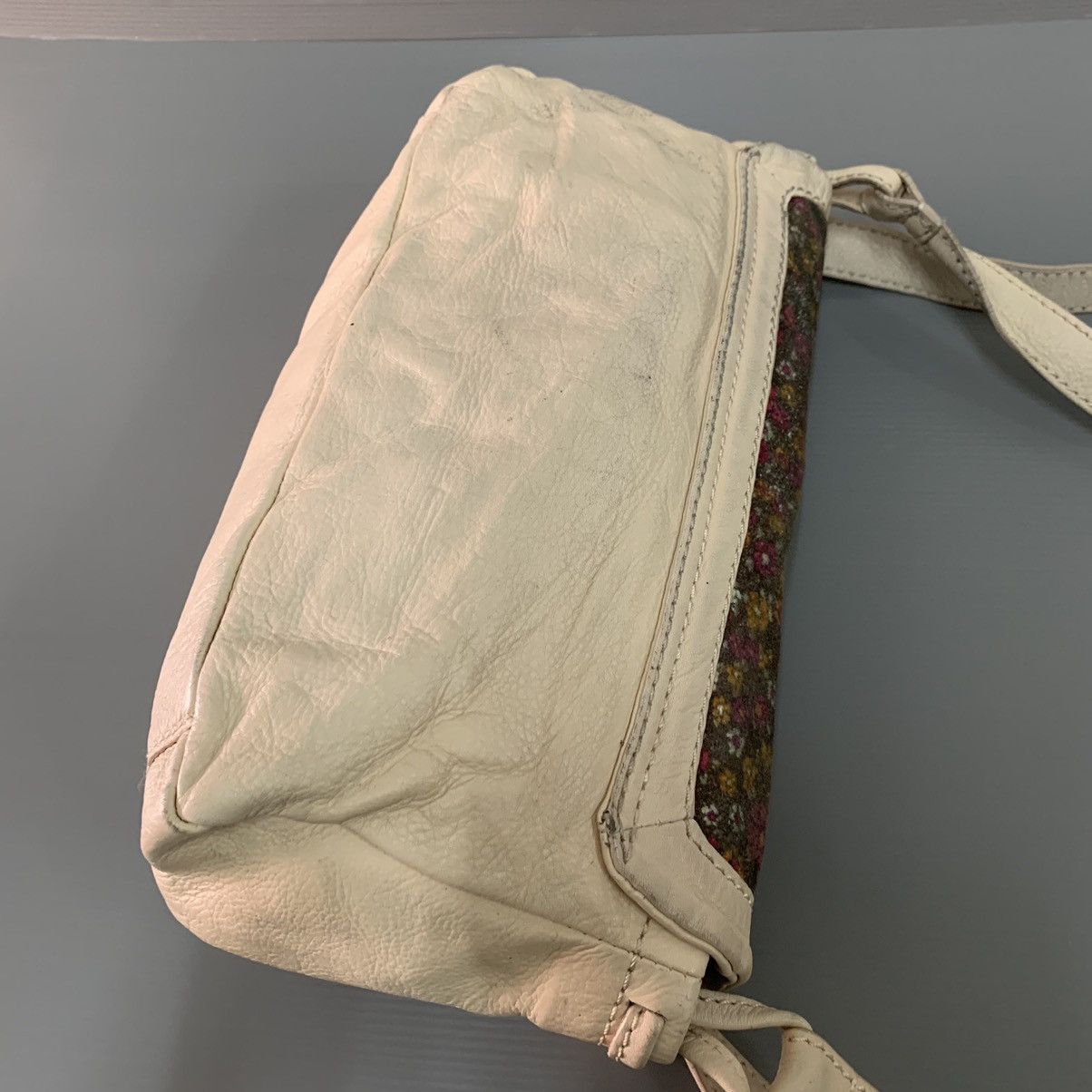 Issey Miyake TSUMORI CHISATO LEATHER SLINGBAG Size ONE SIZE - 6 Thumbnail