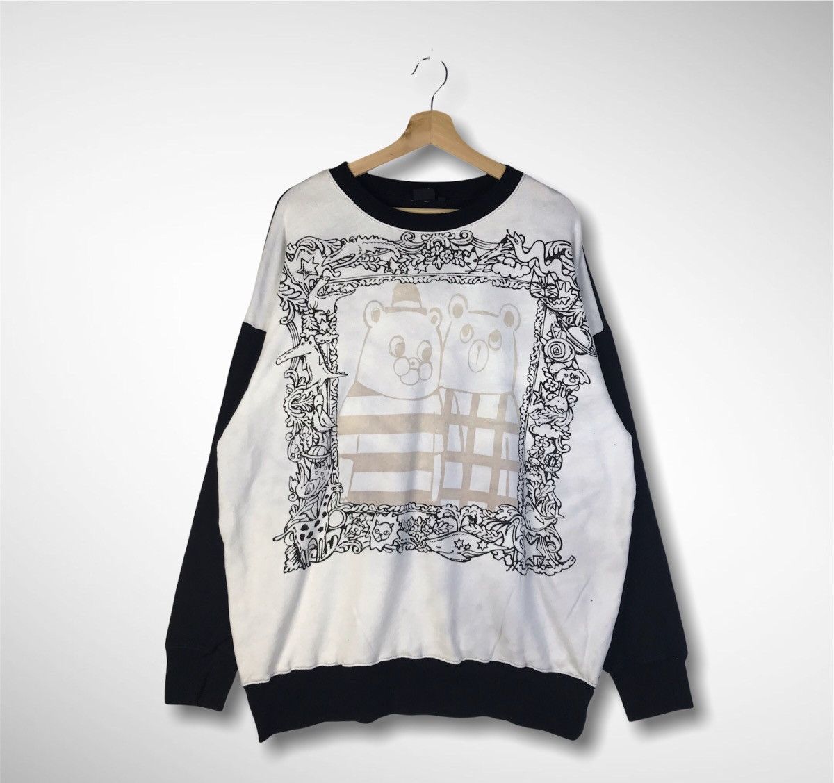 RARE🔥Scolar Pority Animal Frame Light Crewneck Sweatshirt