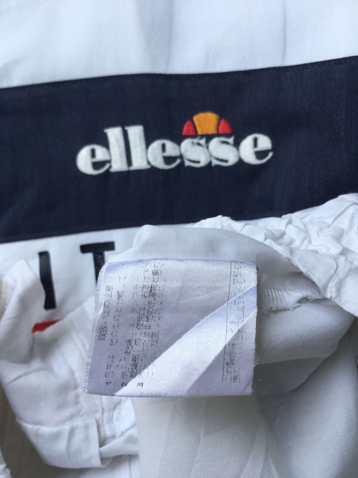 Ellesse Vintage ELLESSE Perugia Italia Zip Up Windbreaker Size US L / EU 52-54 / 3 - 7 Thumbnail