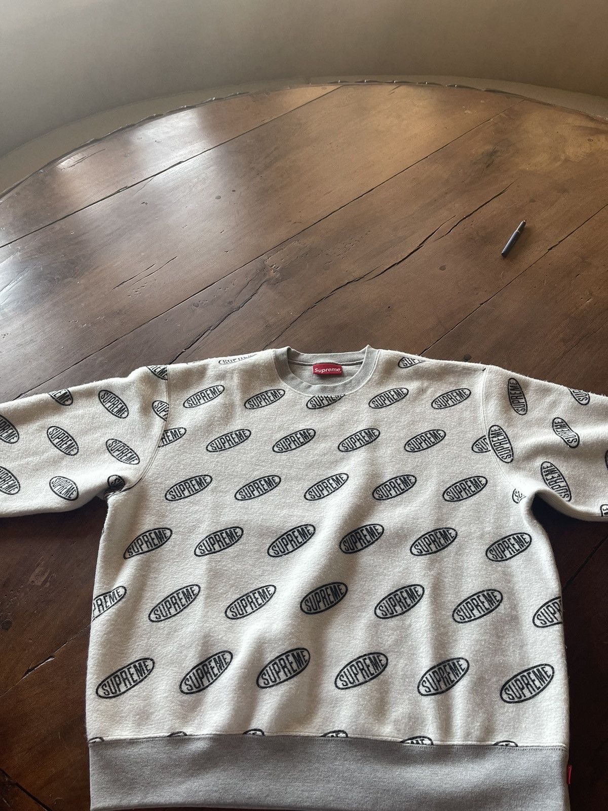 Supreme outlets Liner Crewneck