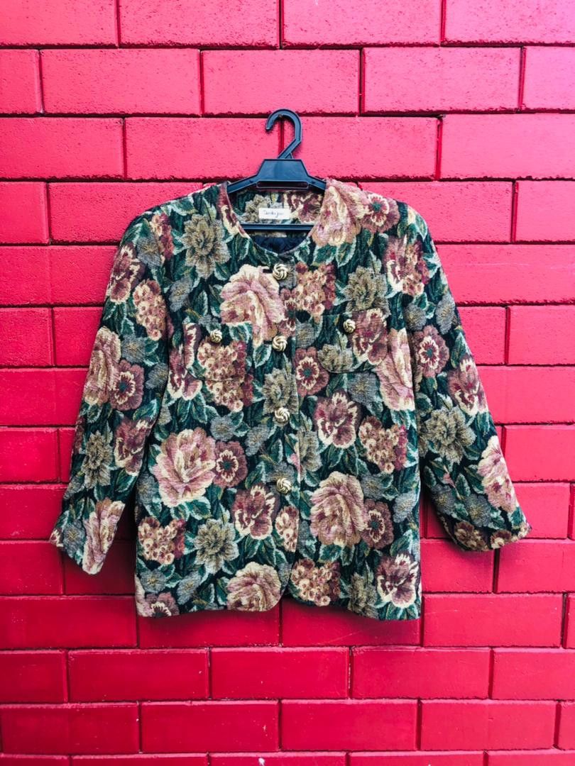 Designer × Japanese Brand Vintage Japanese Designer Women Fashion Style Sweater Jaket Size US M / EU 48-50 / 2 - 1 Thumbnail