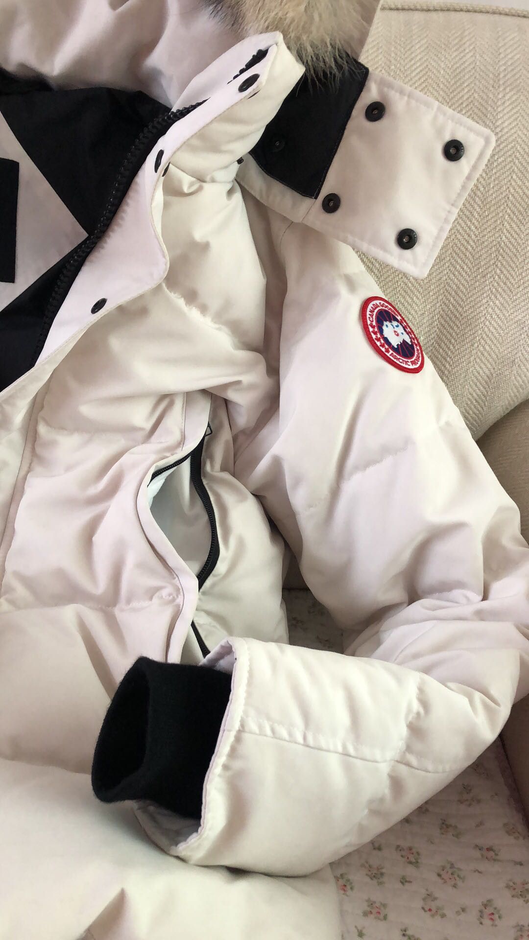 Canada goose wyndham parka white on sale