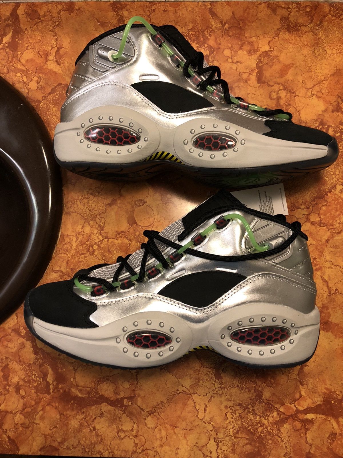 Reebok Question Minion Reebok Reebok Question Mid Iverson X