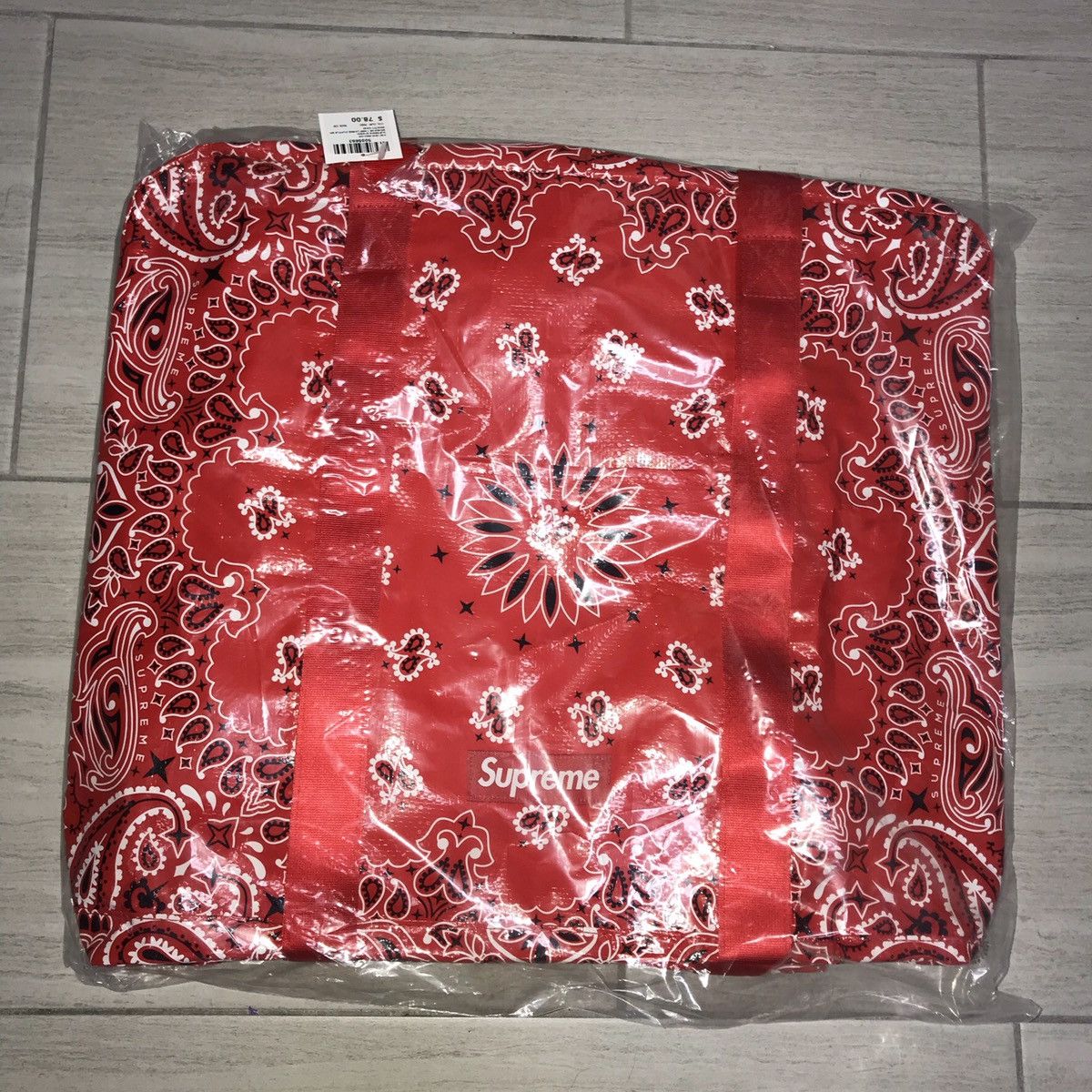 Supreme red bandana size fashion L