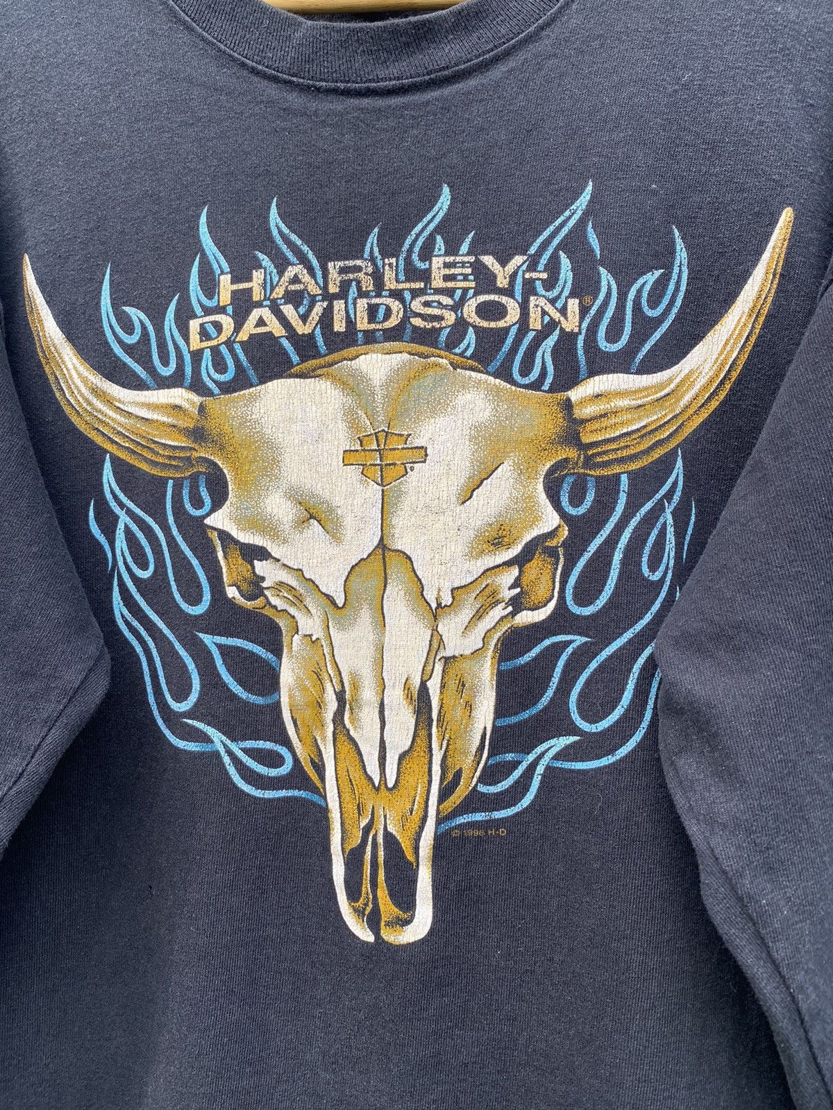 Vintage authentic Harley-Davidson Bull’s Skull Longsleeve T-Shirt