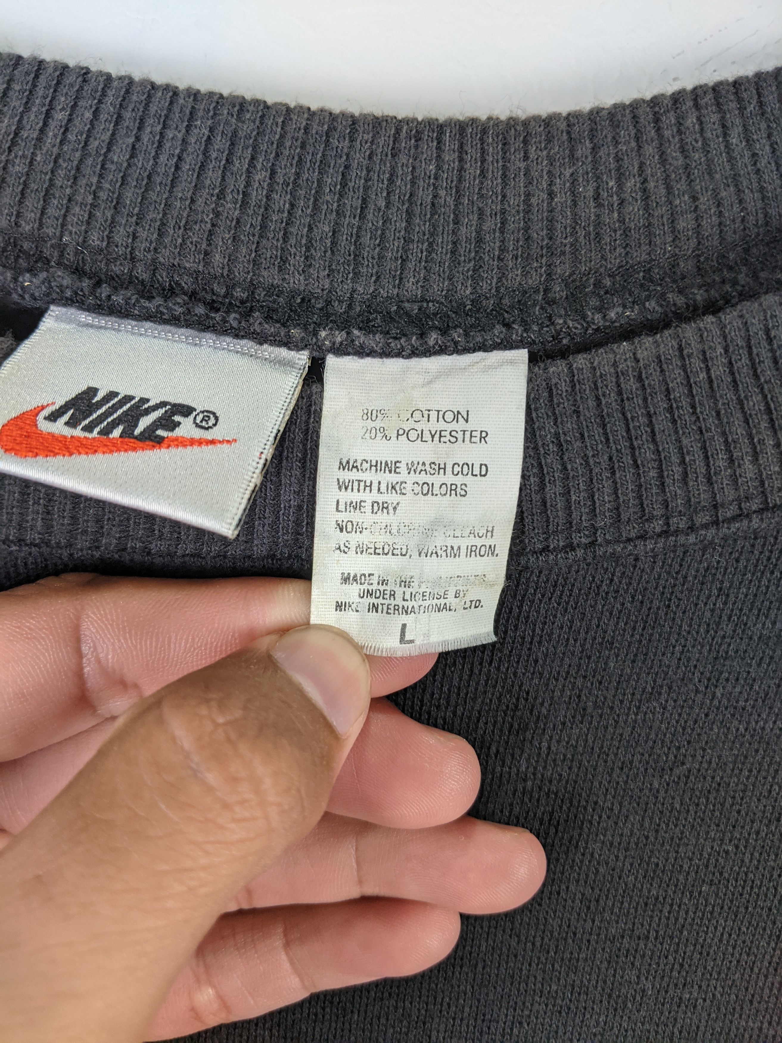 Nike Vintage Nike big swoosh 90s sweatshirt Size US L / EU 52-54 / 3 - 5 Thumbnail