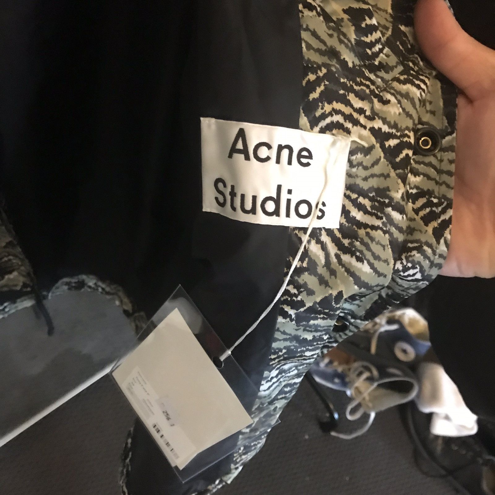 Acne Studios Tony Face P Size US L / EU 52-54 / 3 - 2 Thumbnail