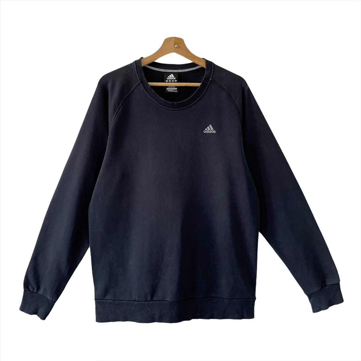 Adidas × Vintage Adidas Small Logo Embroidery Crewneck Sweatshirt Size M Size US M / EU 48-50 / 2 - 1 Thumbnail