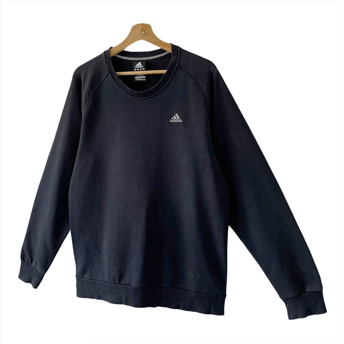 Adidas × Vintage Adidas Small Logo Embroidery Crewneck Sweatshirt Size M Size US M / EU 48-50 / 2 - 3 Thumbnail