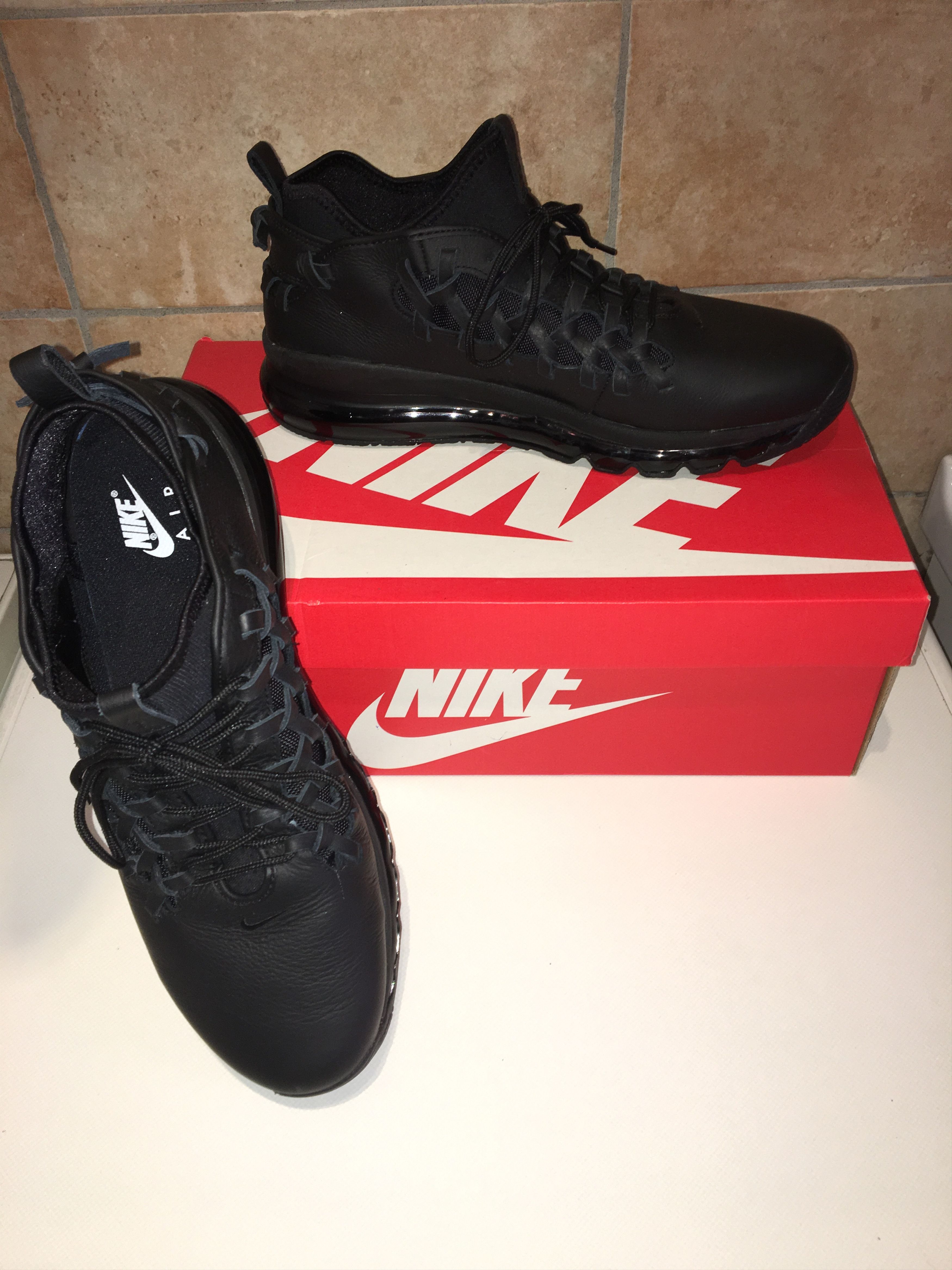 Nike air max TR17 triple black