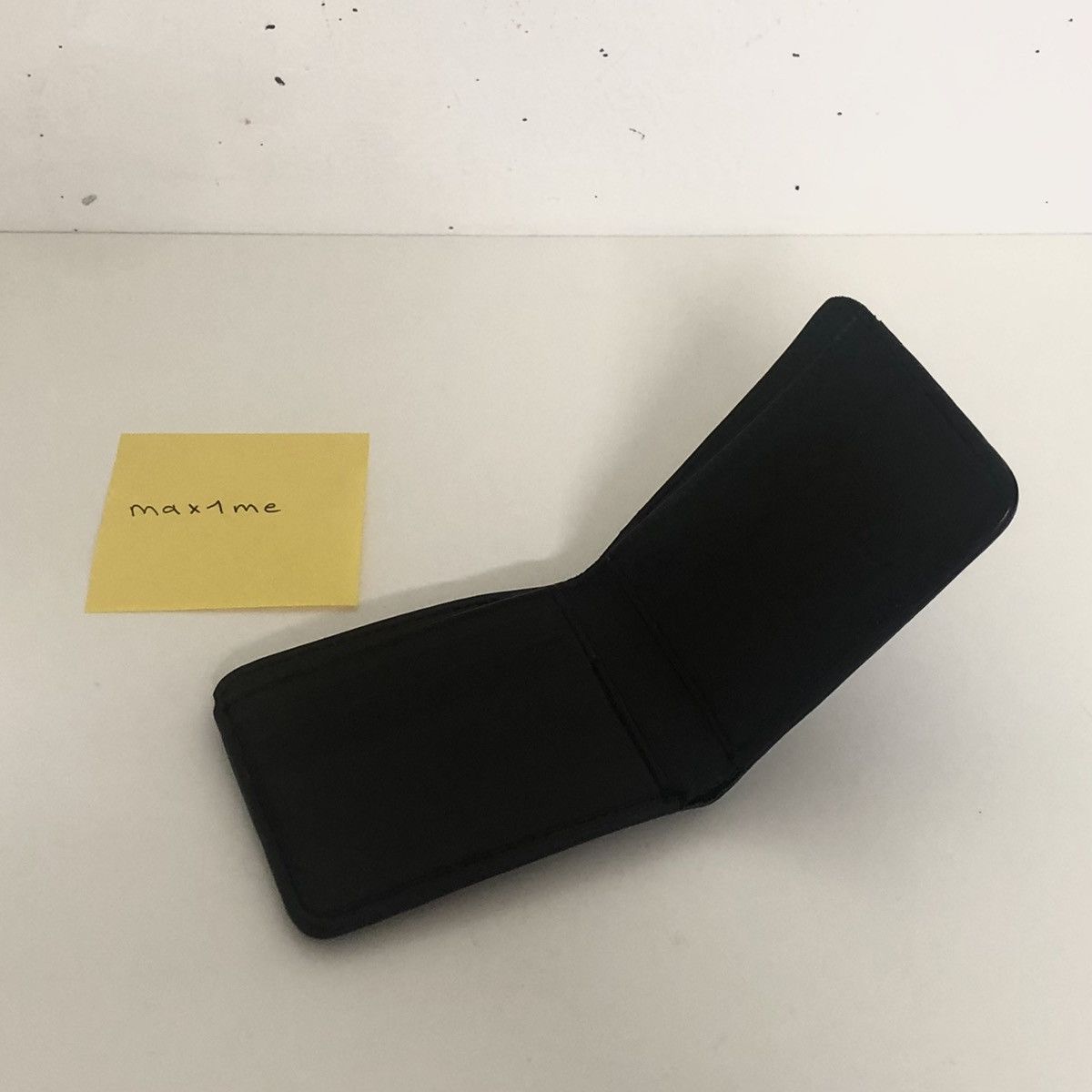 huf-fuck-it-zip-wallet-black.jpg