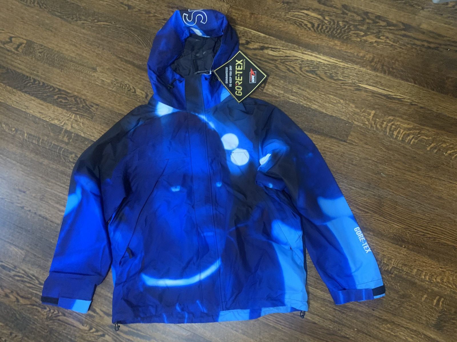 Supreme Nas and DMX Goretex Shell Jacket Belly North Face