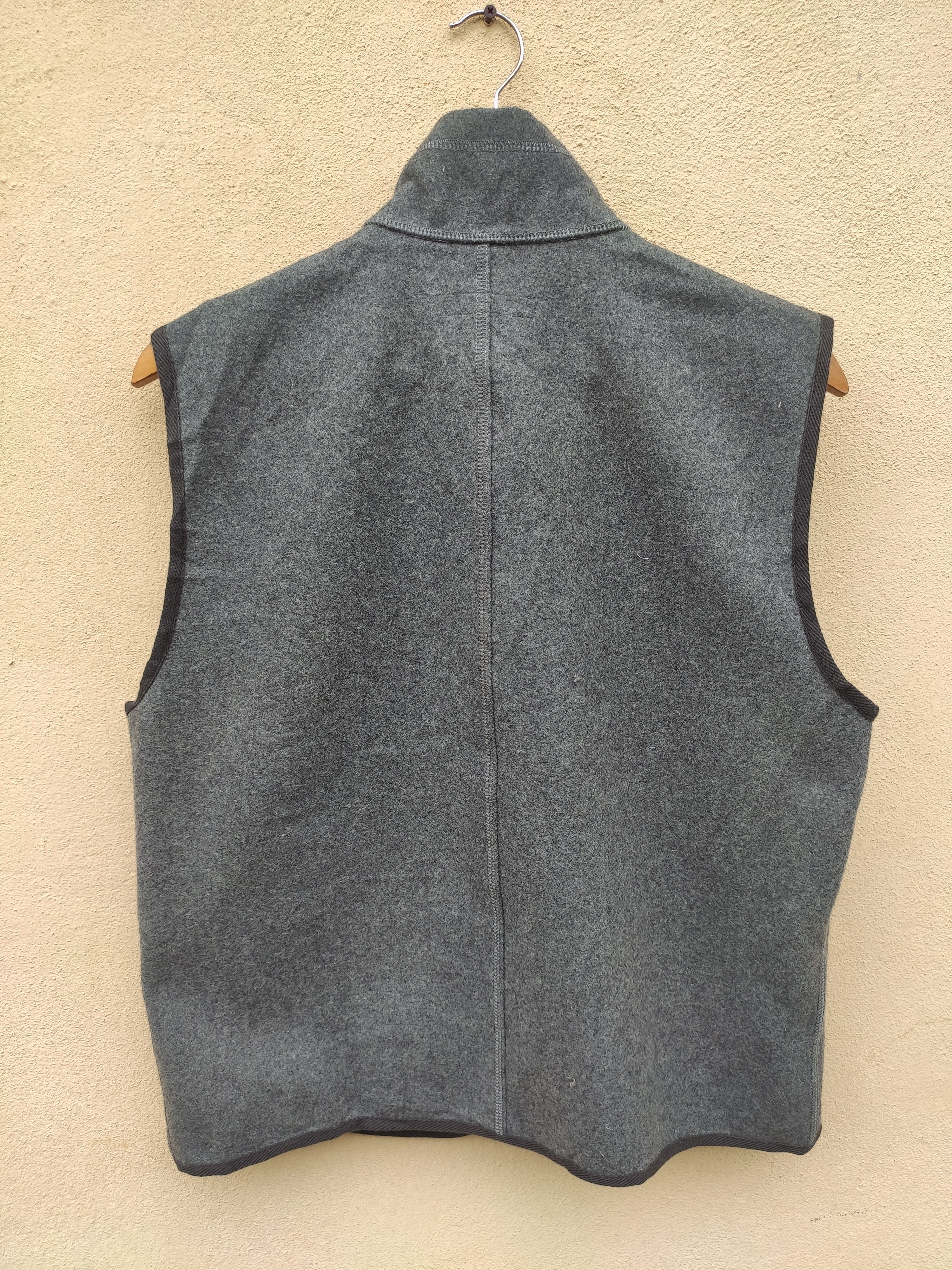 Emporio Armani Emporio Armani vest wool Size US M / EU 48-50 / 2 - 2 Thumbnail