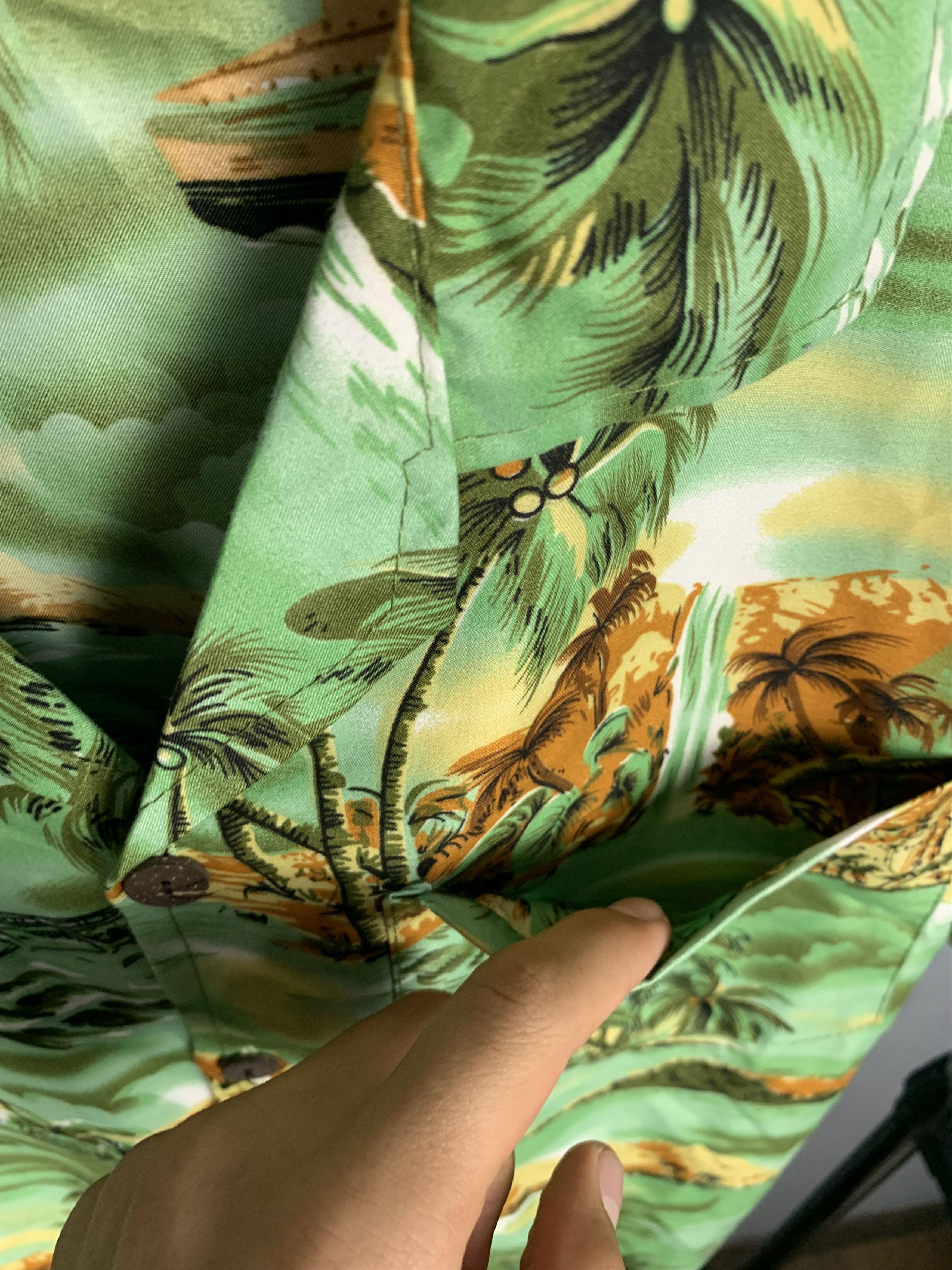 Vintage Vintage Mens brightly Hawaiian shirt ALOHA Size US L / EU 52-54 / 3 - 3 Thumbnail