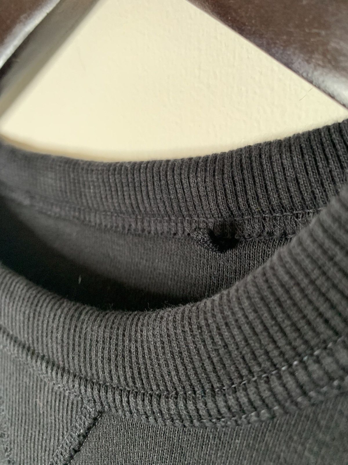 Japanese Brand KIM JONES x GU Japanese Brand Crewneck Size US M / EU 48-50 / 2 - 7 Thumbnail