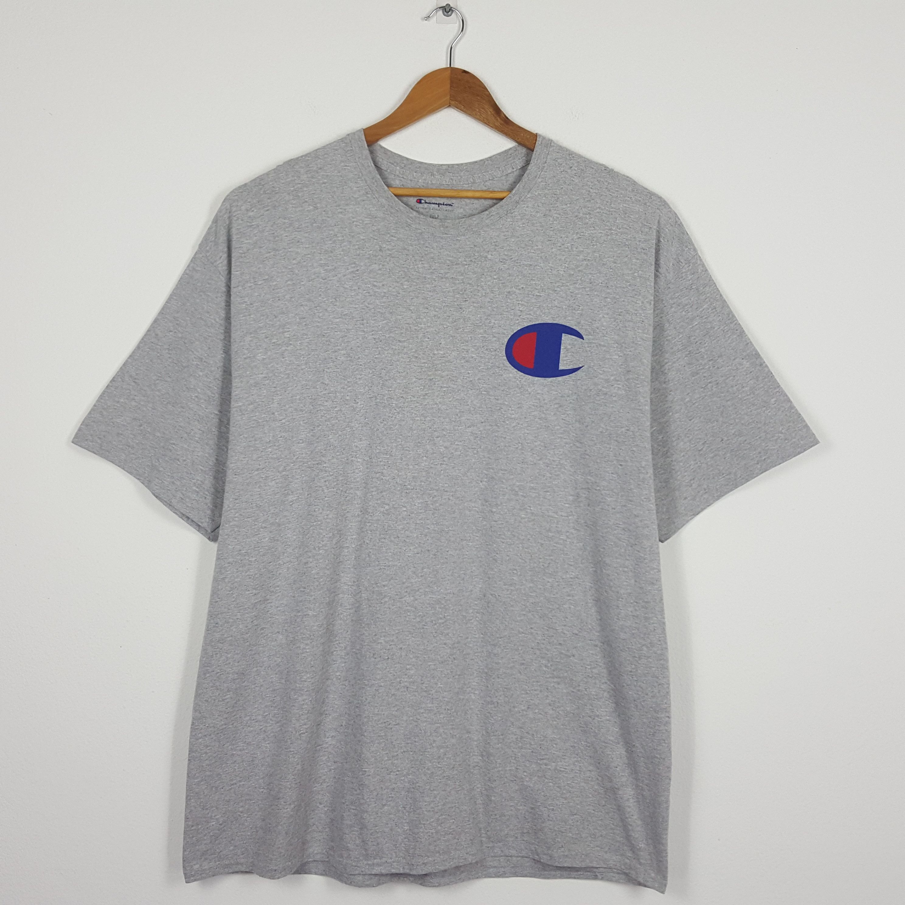 Vintage Champion nice design logo t-shirt