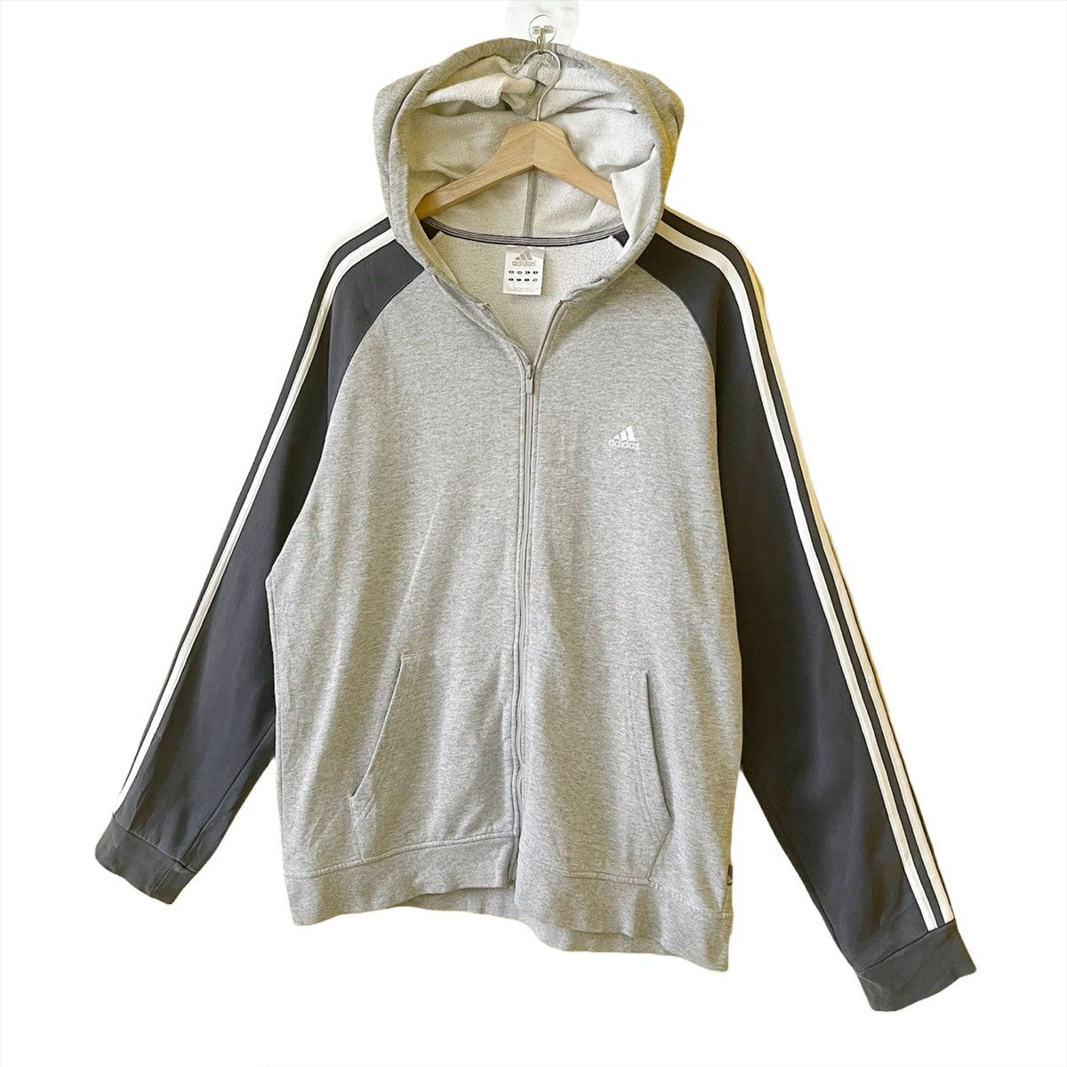 Adidas Vintage Adidas Embroidered Fullzip Hoodies Size M Size US L / EU 52-54 / 3 - 3 Thumbnail
