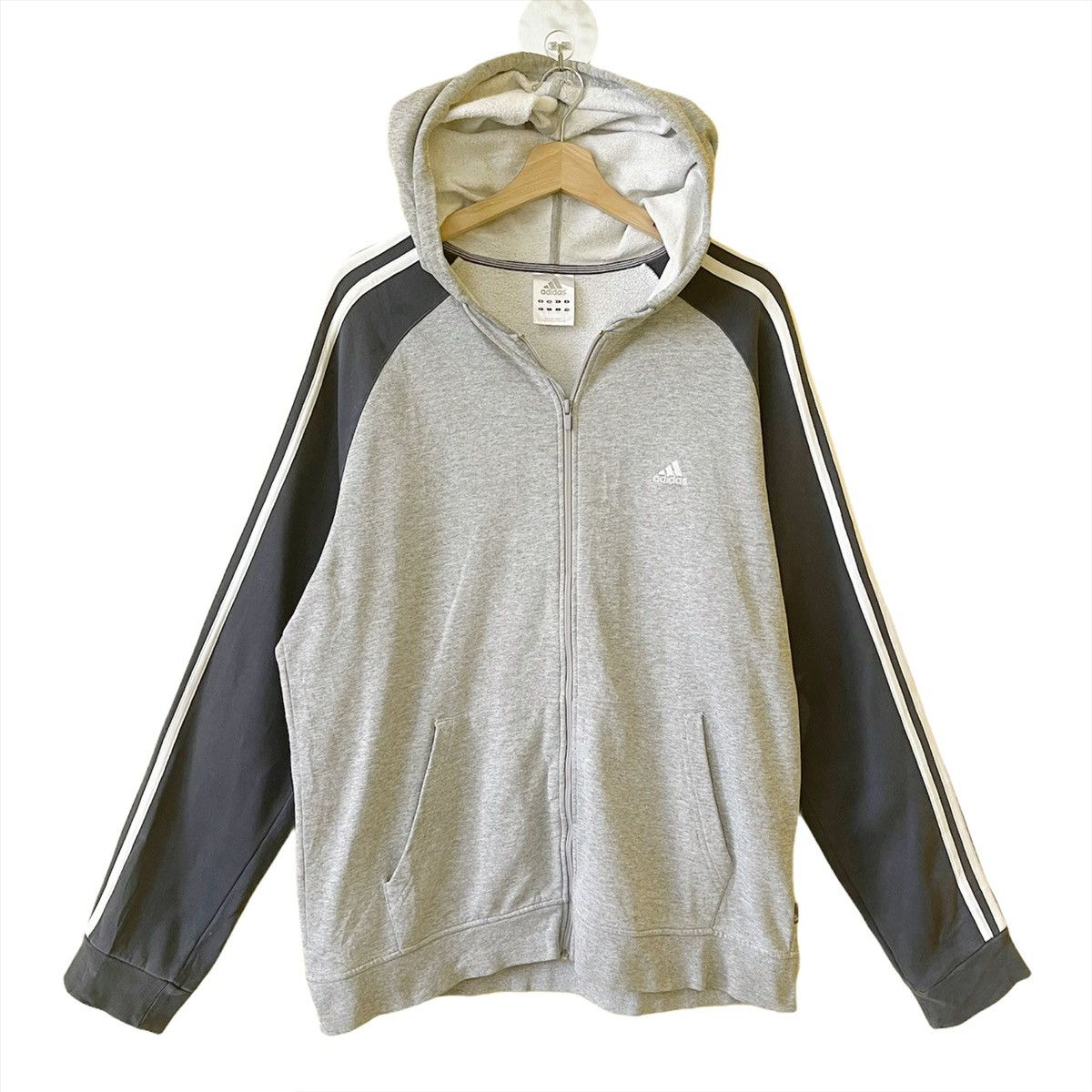 Vintage Adidas Embroidered Fullzip Hoodies Size M