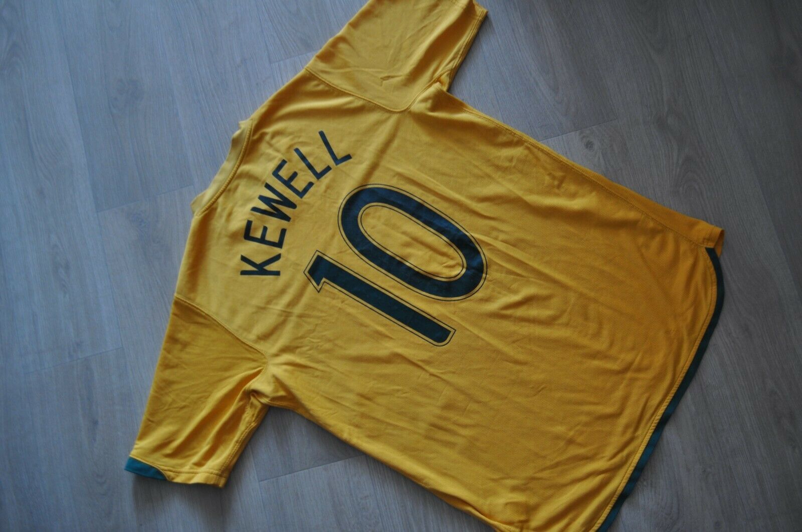2001/03 Kewell #10 Leeds United Vintage Nike Away Football
